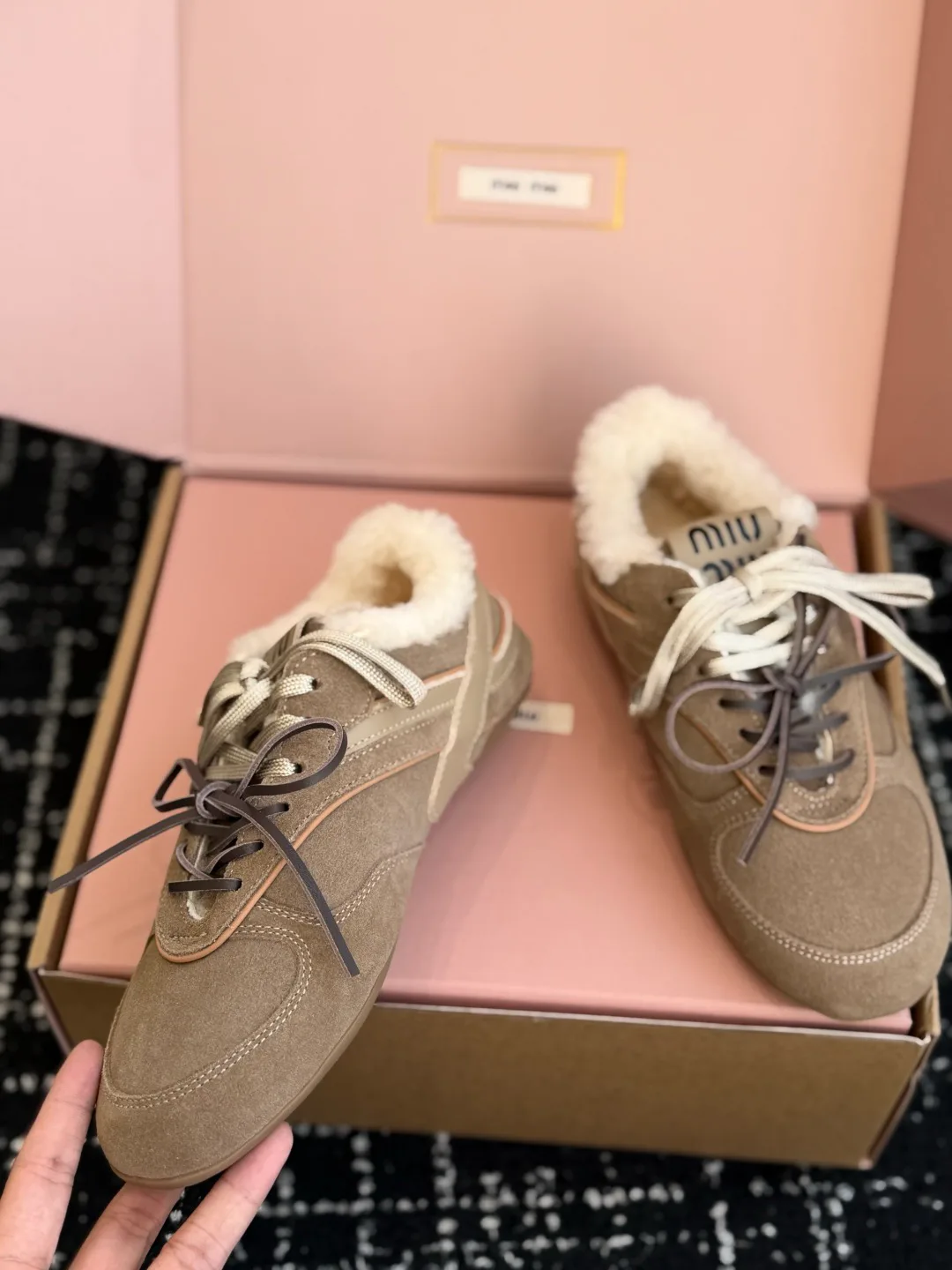 Women's Sneakers MIU MIU 18309205