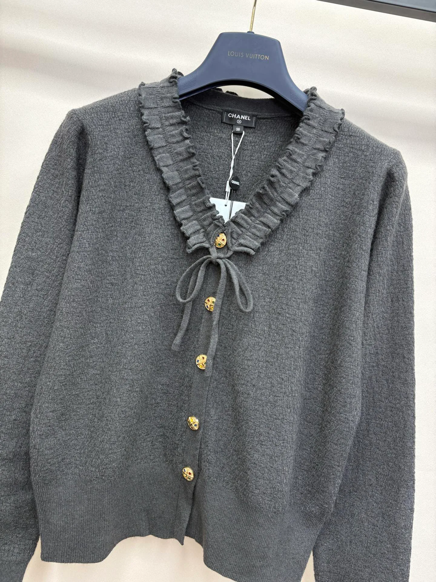 Women's Jumpers And Sweaters CHANEL 18138010