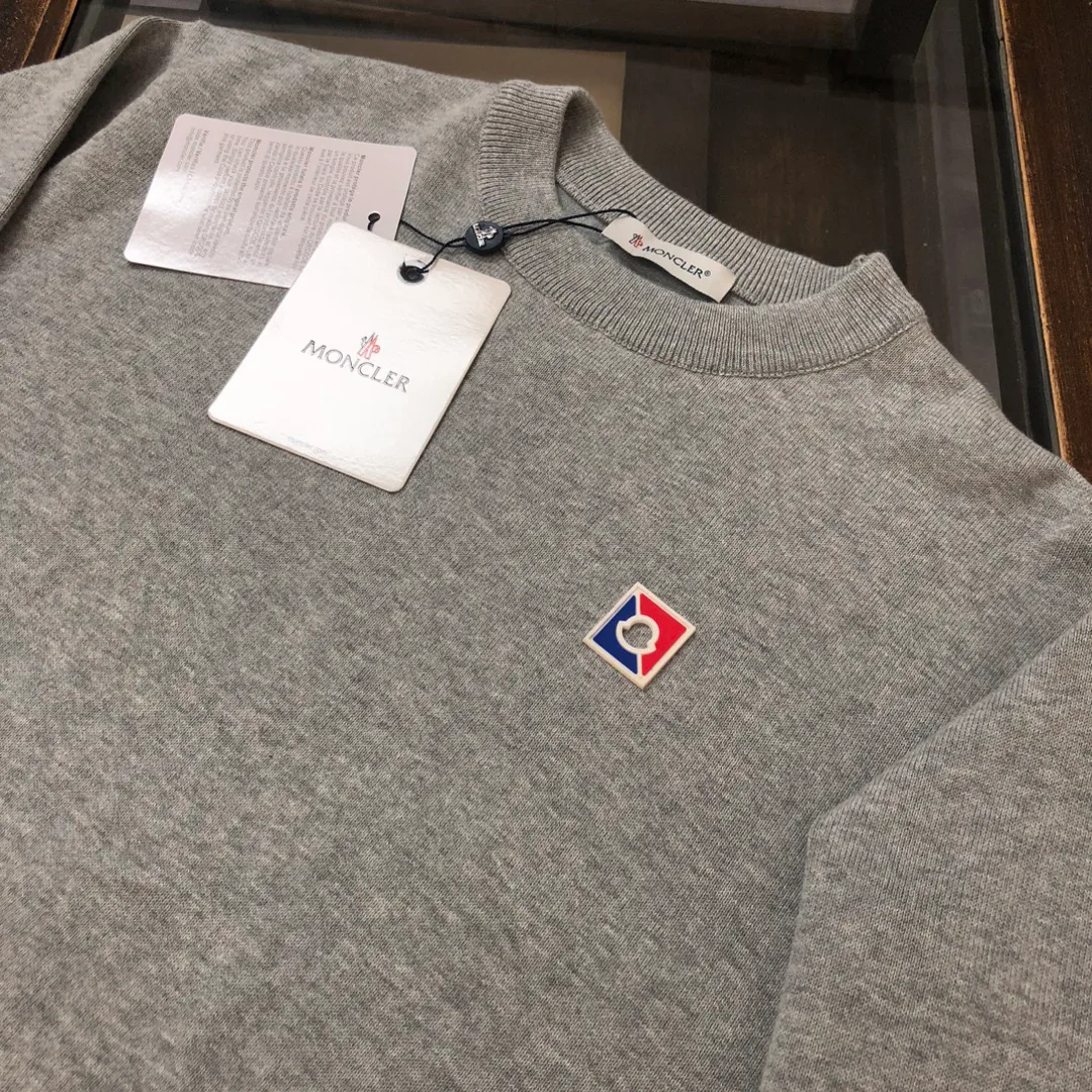 Men's Jumpers And Sweaters MONCLER 18002343
