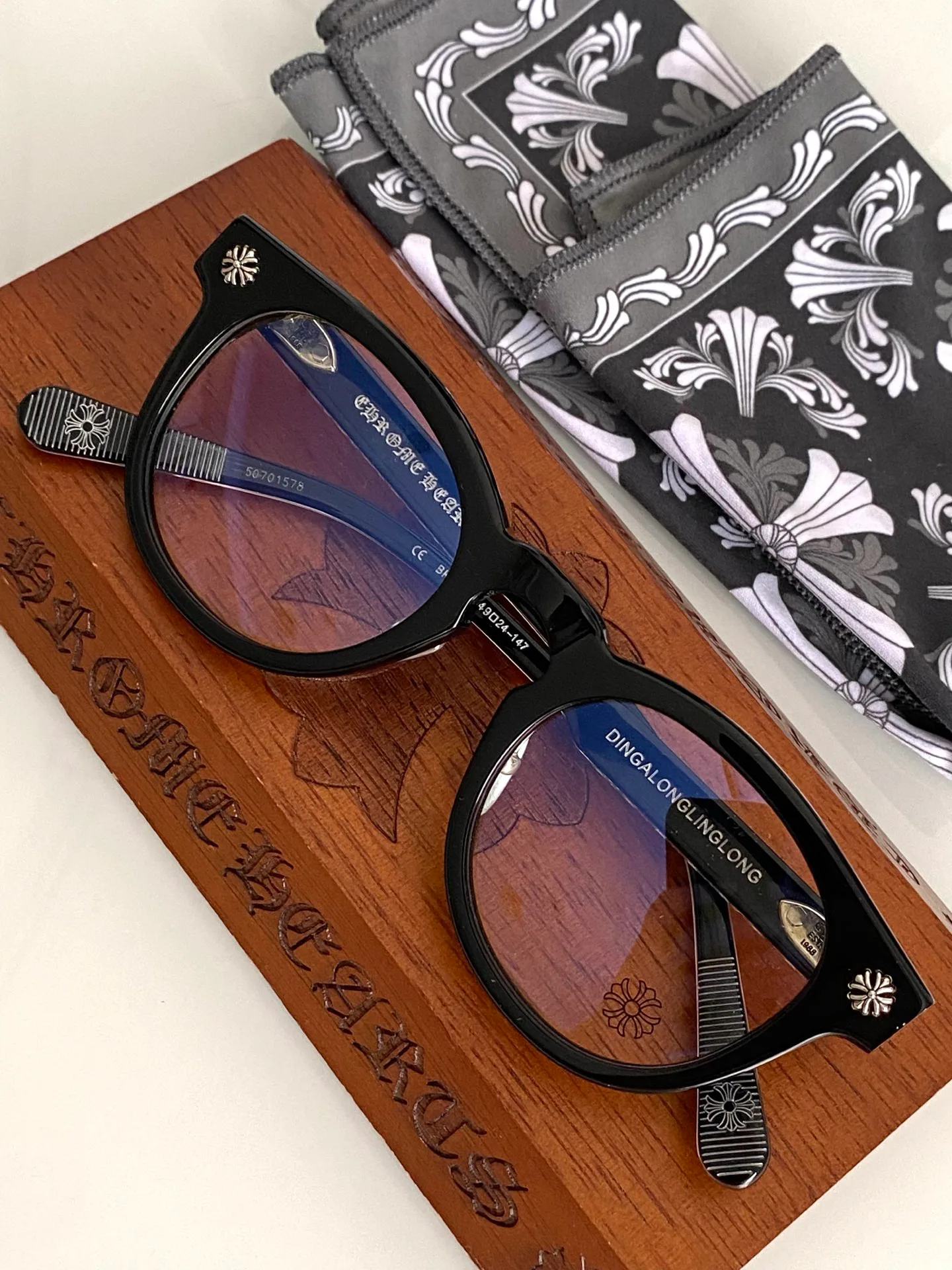Glasses CHROME HEARTS 17996543