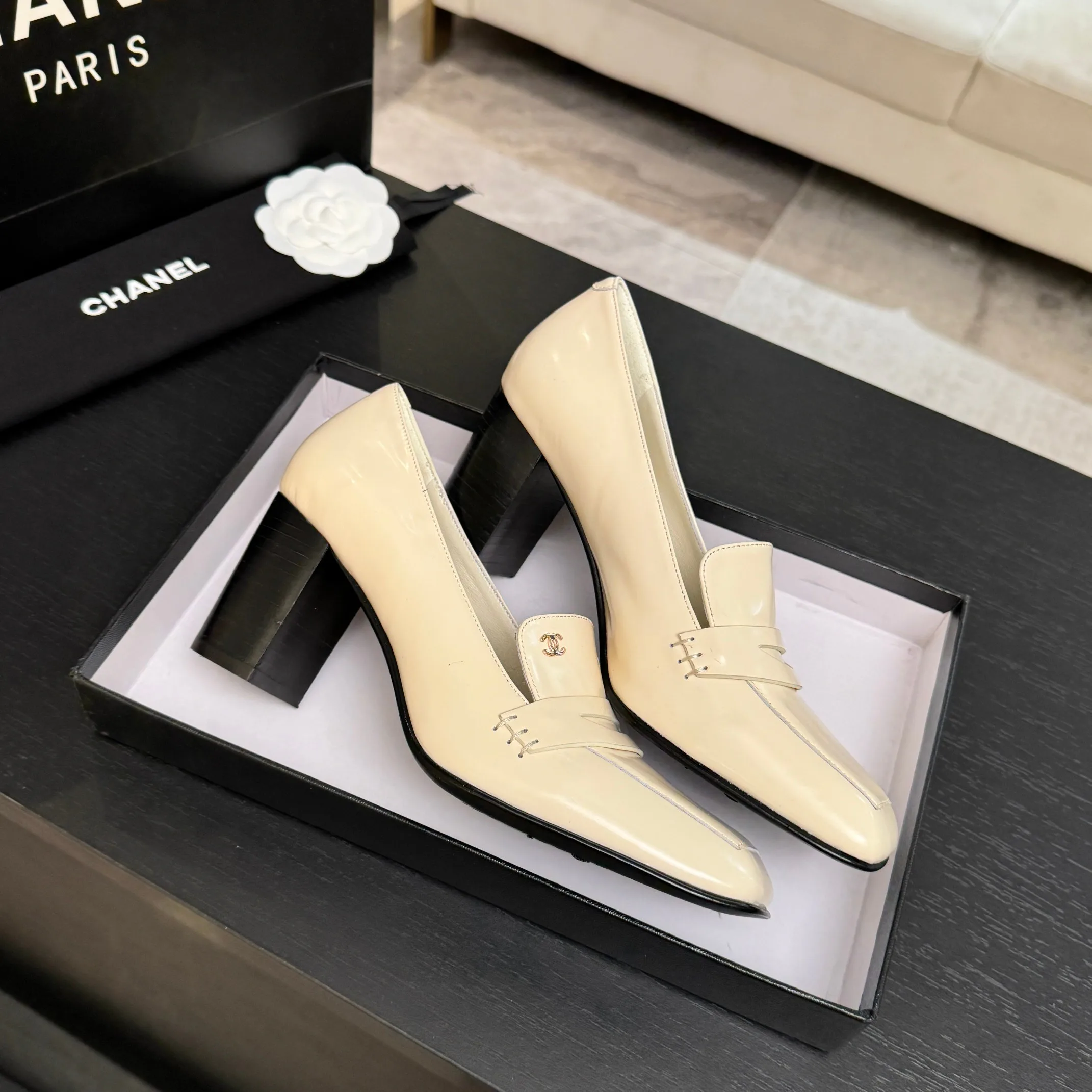 Women's Loafers And Moccasins CHANEL 18063087