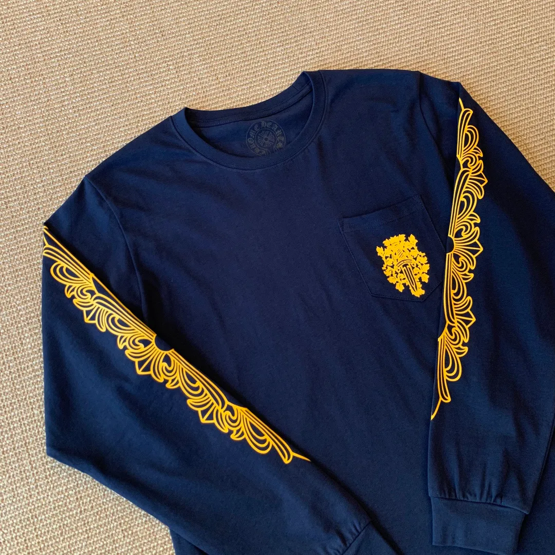 Women's T-Shirts CHROME HEARTS 17880060