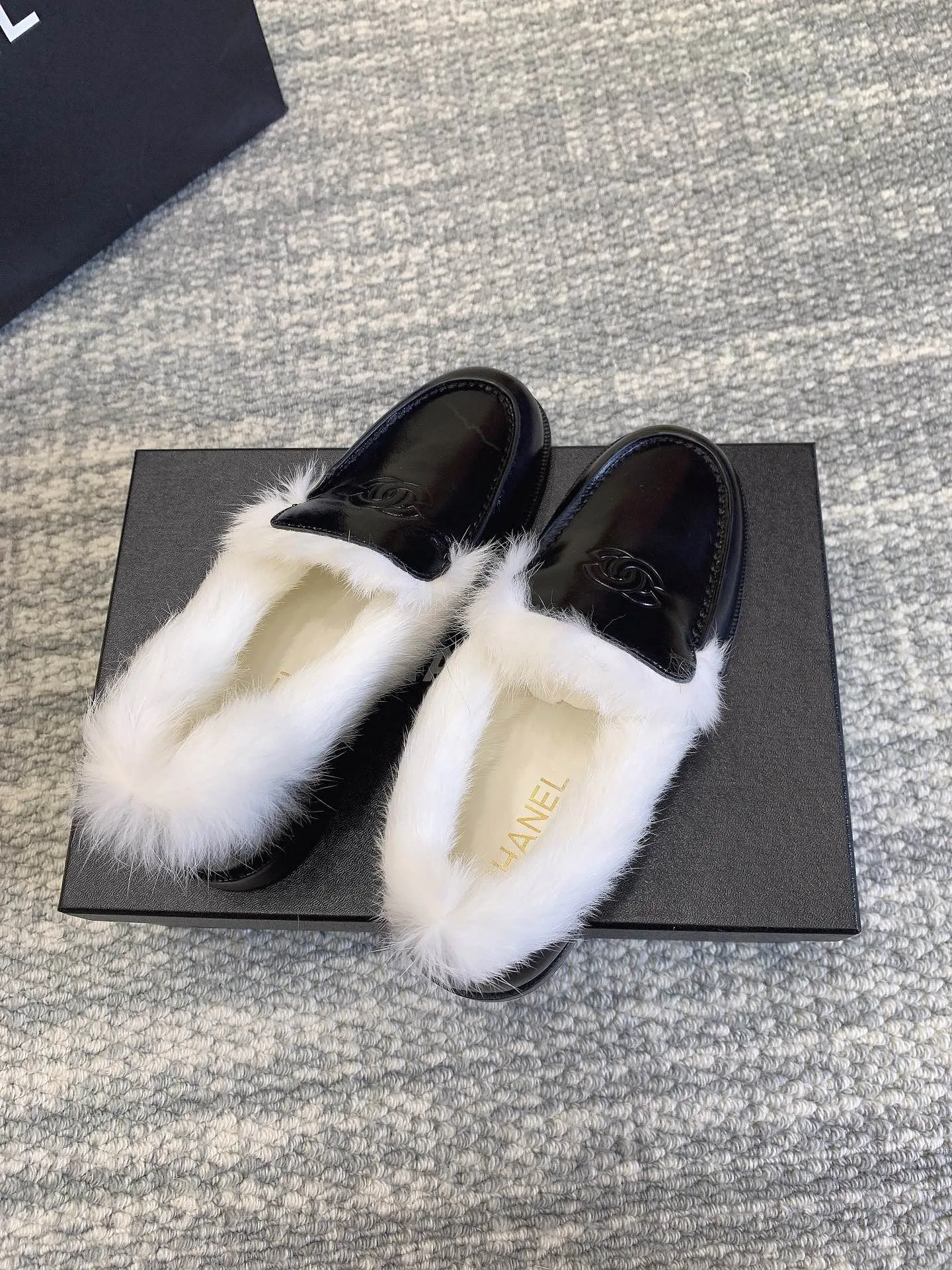 Women's Loafers And Moccasins CHANEL 17370032
