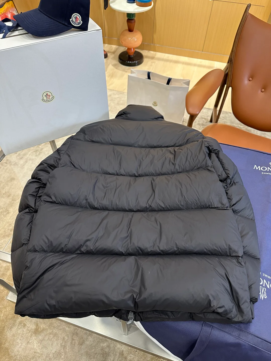 Men's Jackets And Down Jackets MONCLER 18260899