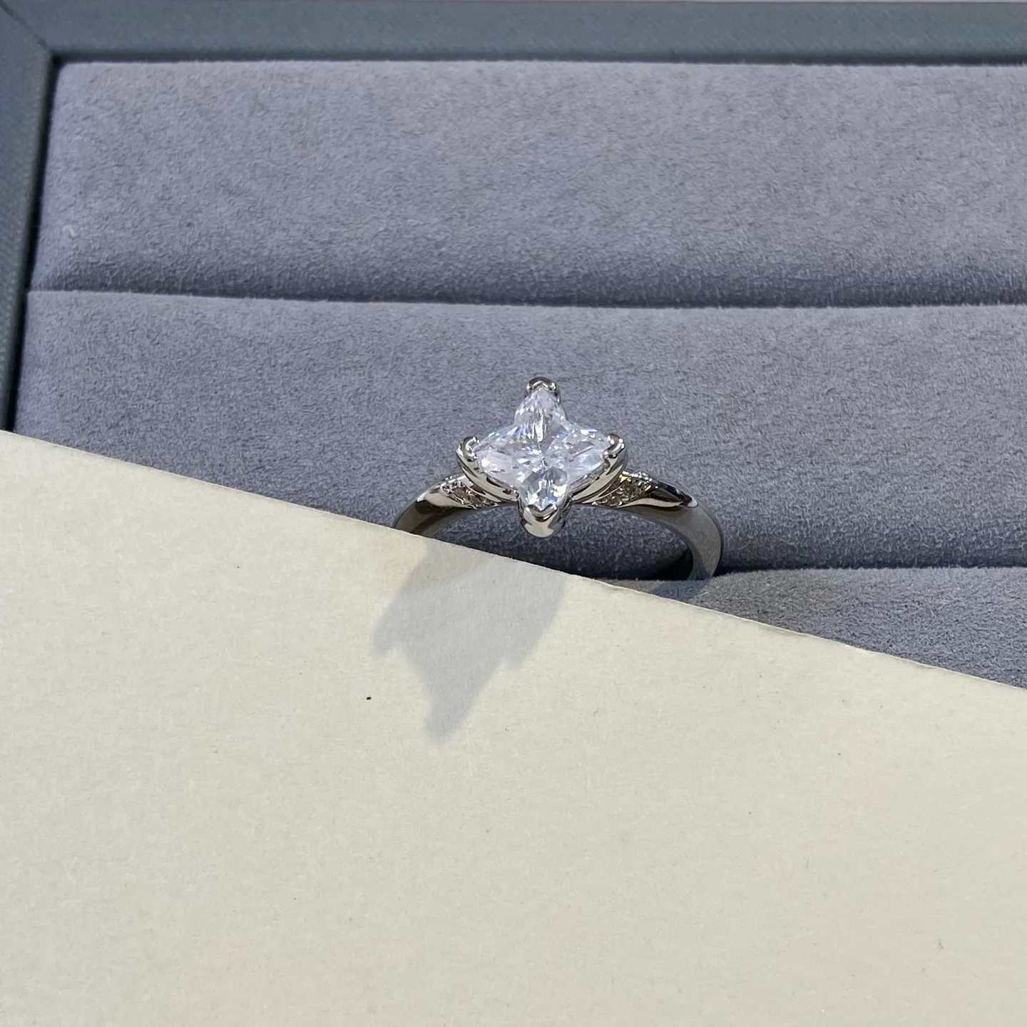 Jewelry LOUIS VUITTON 18454042