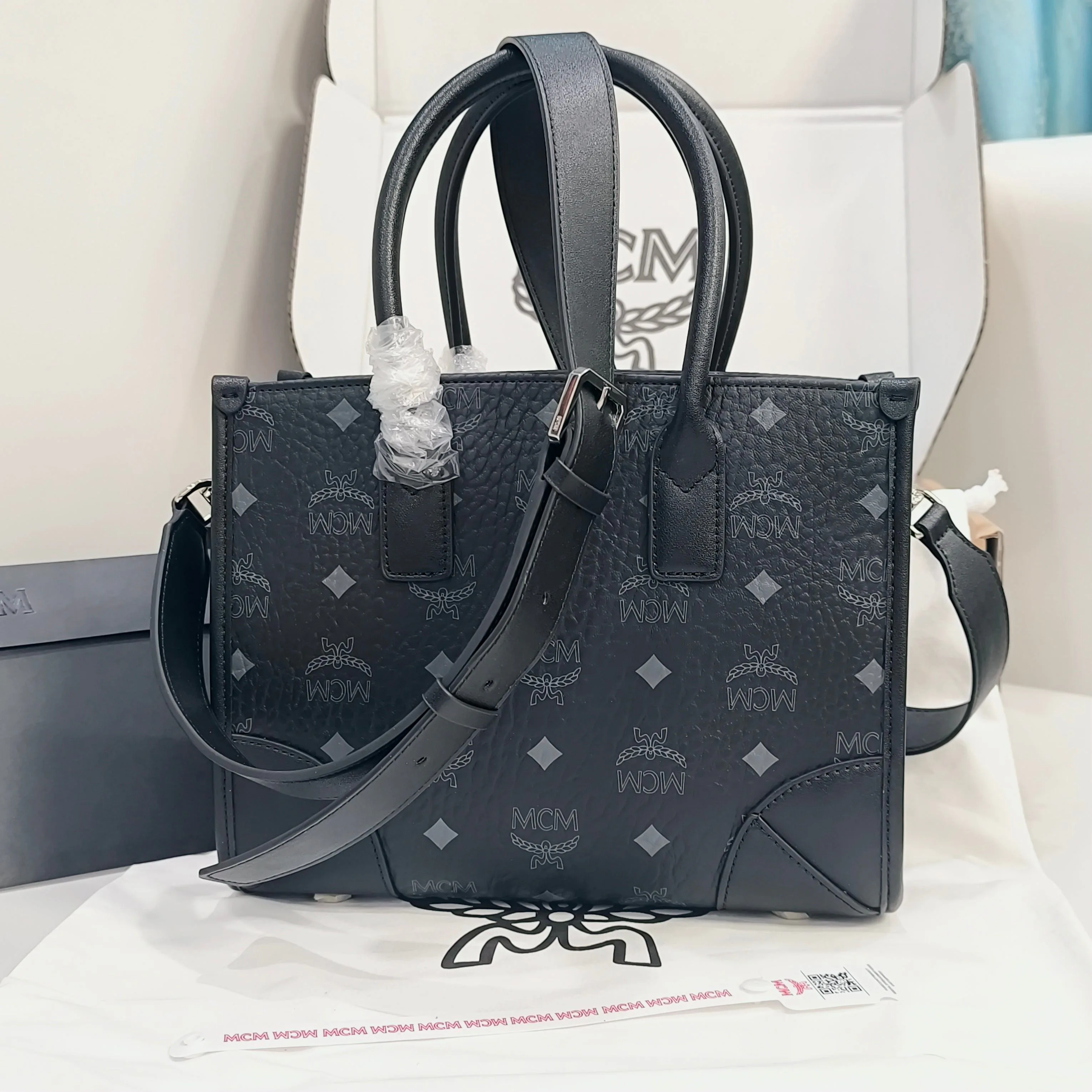 Women's Classic Handbags MCM 18223309