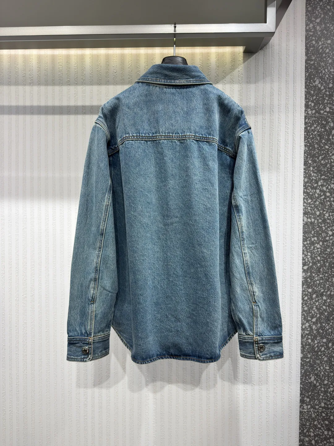 Men's Jackets And Down Jackets AMI PARIS 17967153