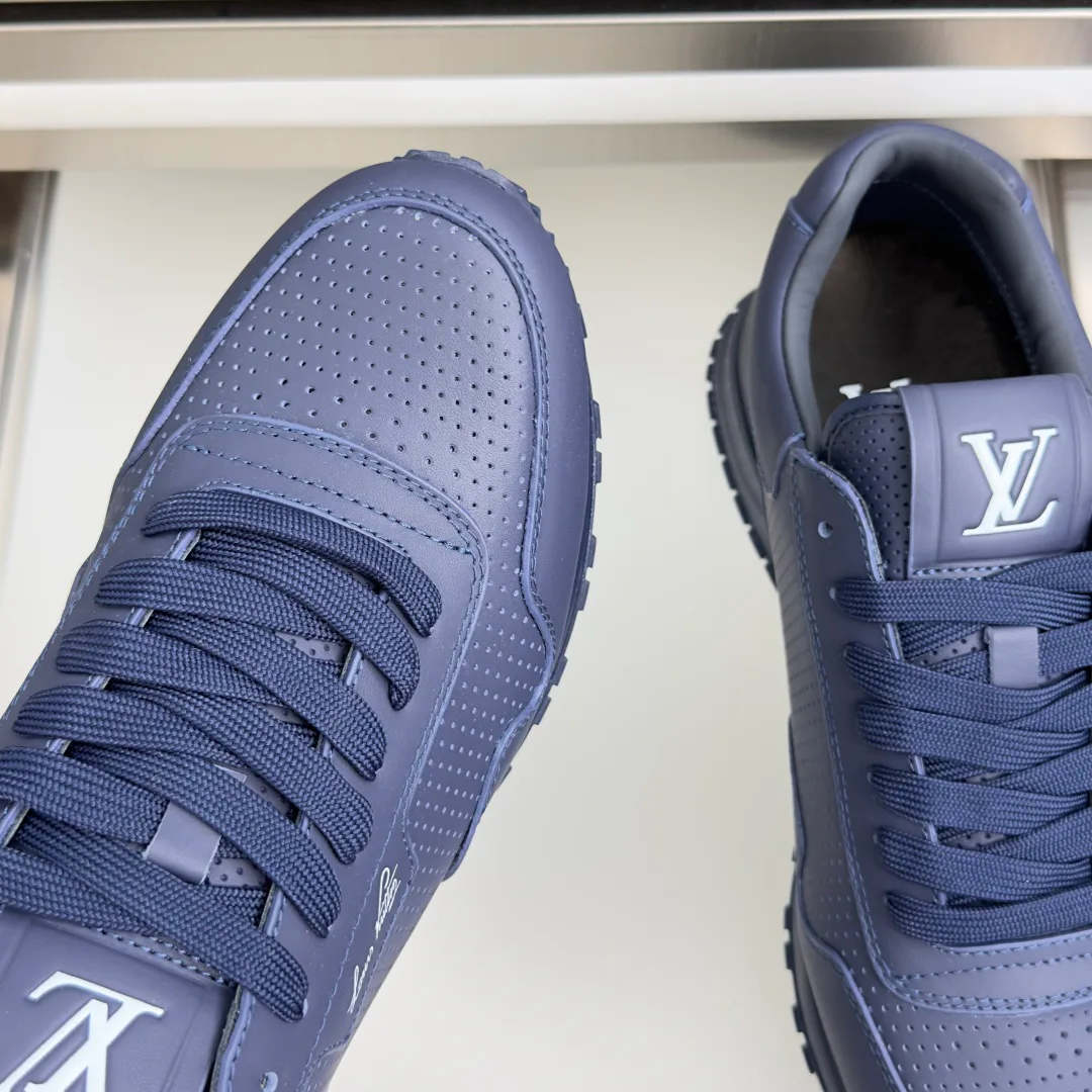 Men's Sneakers LOUIS VUITTON 17950788