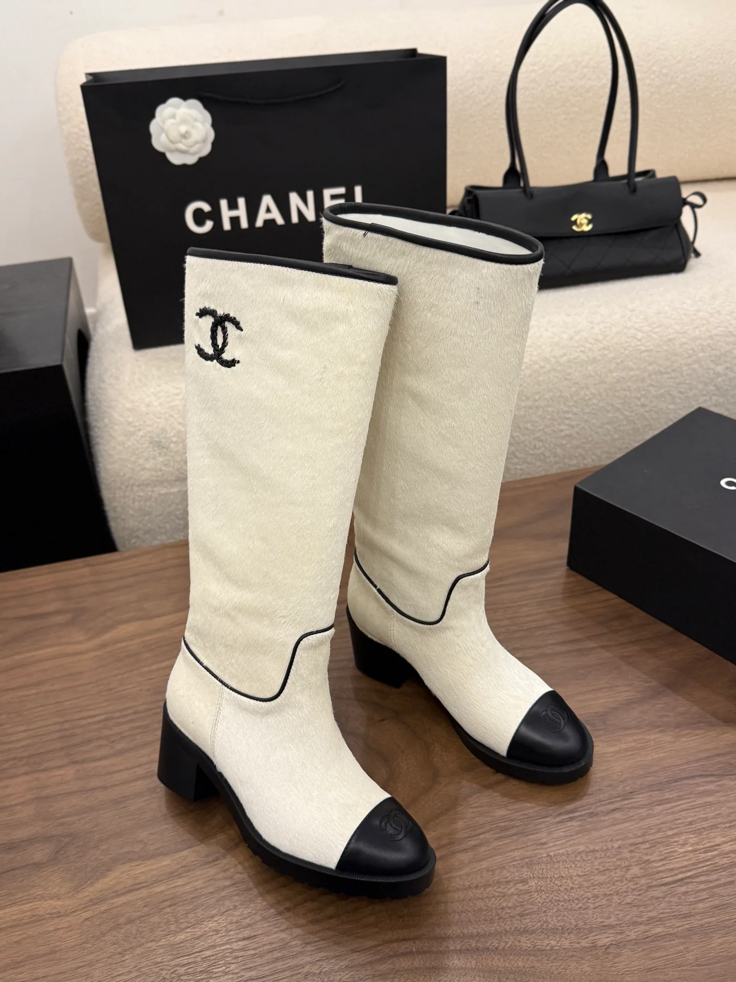 Women's Boots CHANEL 18223602