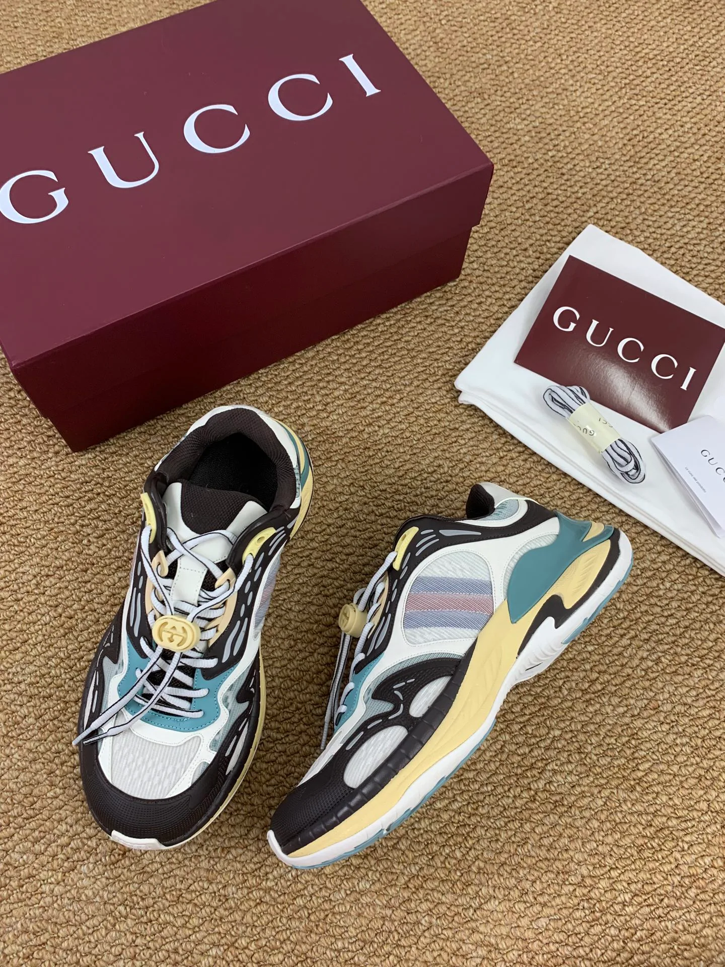 Women's Sneakers GUCCI 17545257