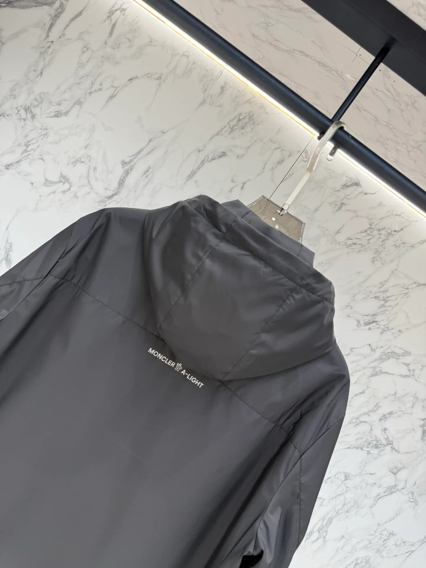Men's Jackets And Down Jackets MONCLER 17944114