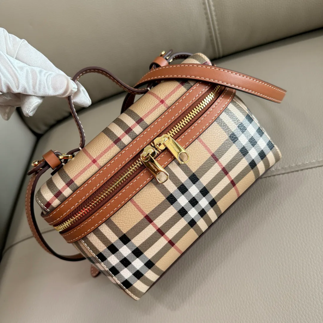 Women's Classic Handbags BURBERRY 18362275