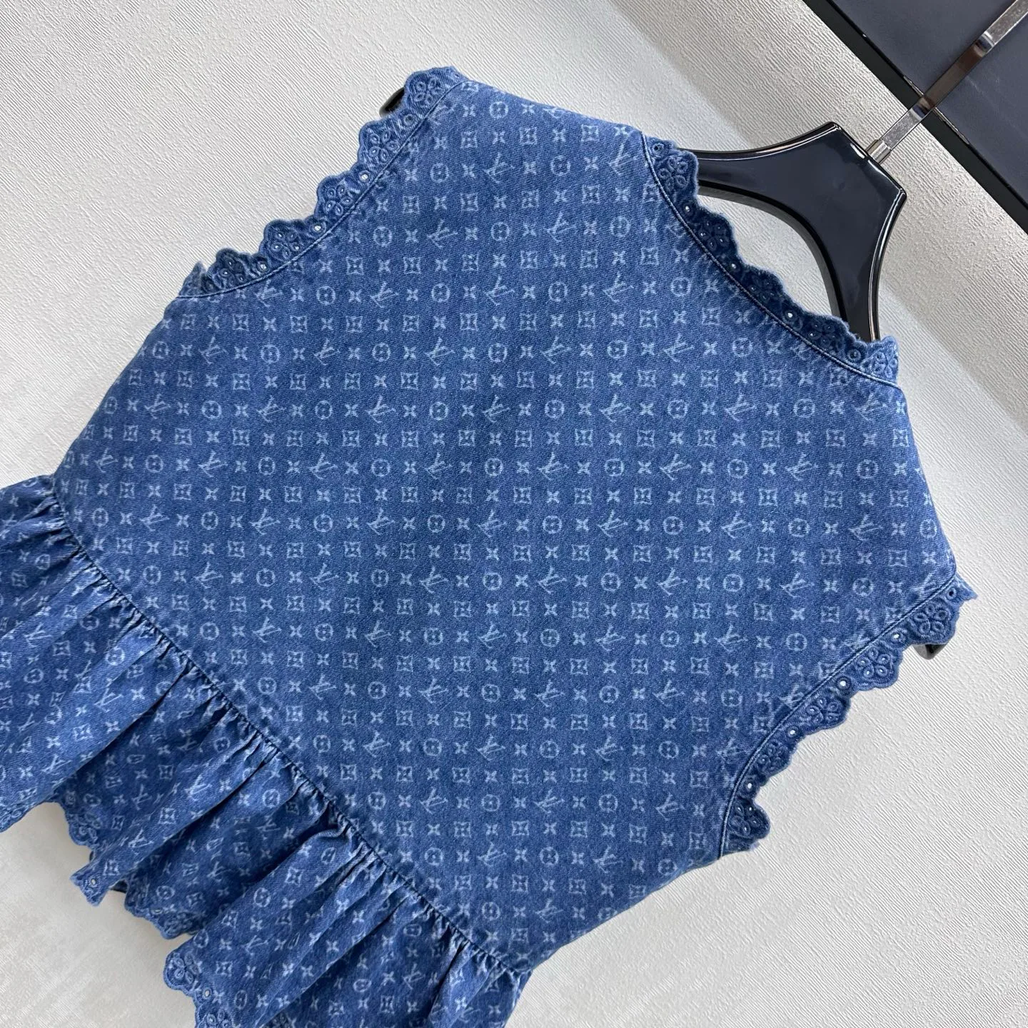 Women's Vests LOUIS VUITTON 17392648
