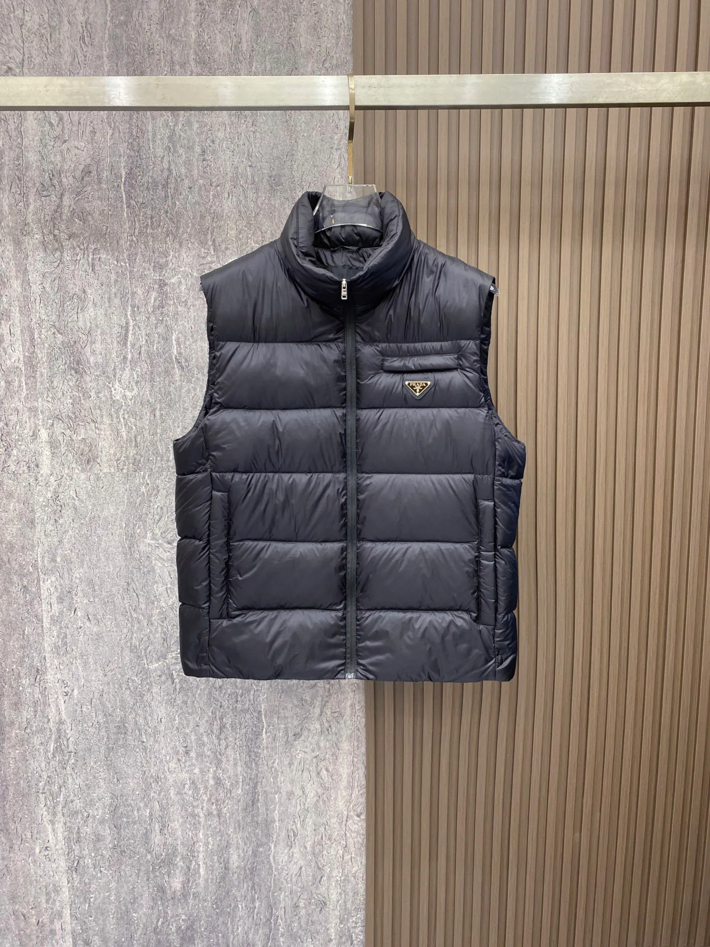 Куртки И Пуховики Мужские Prada 18596393