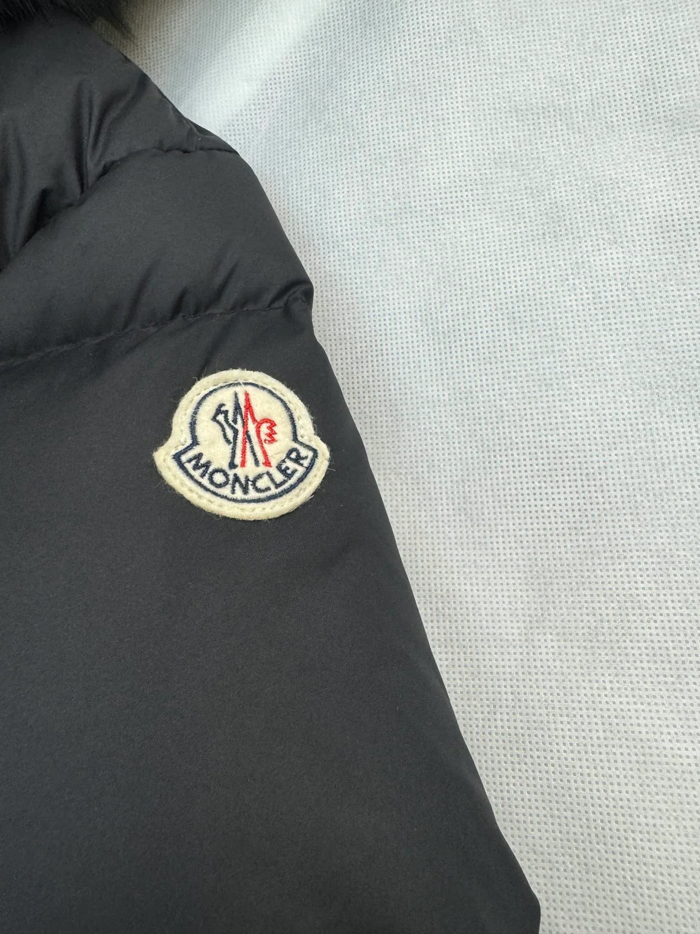 Women's Jackets And Down Jackets MONCLER 18130015