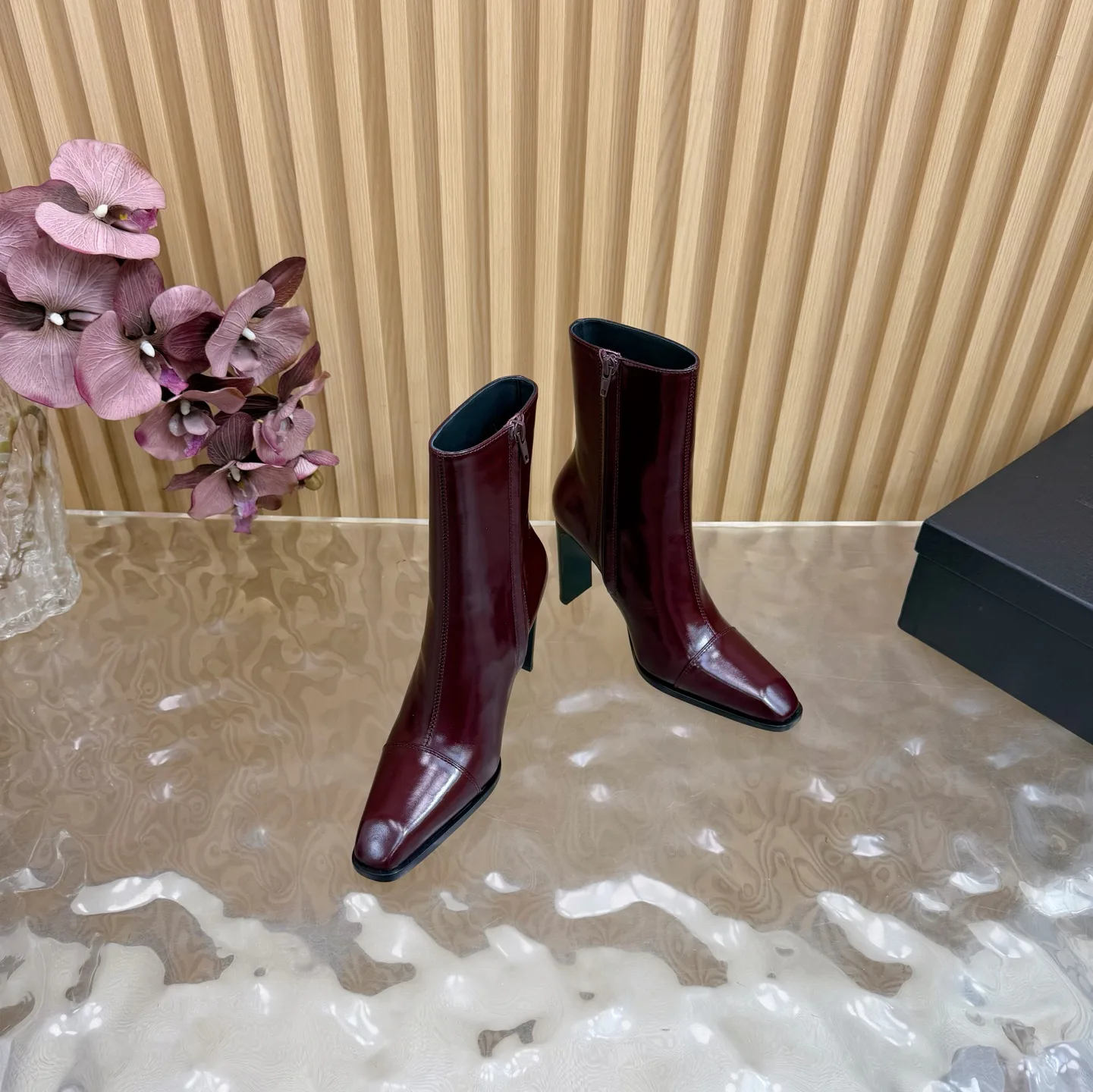 Women's Booties SAINT LAURENT 18421798