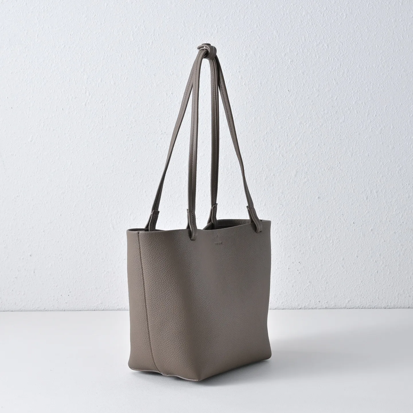 Women's Classic Handbags THE ROW 17449009