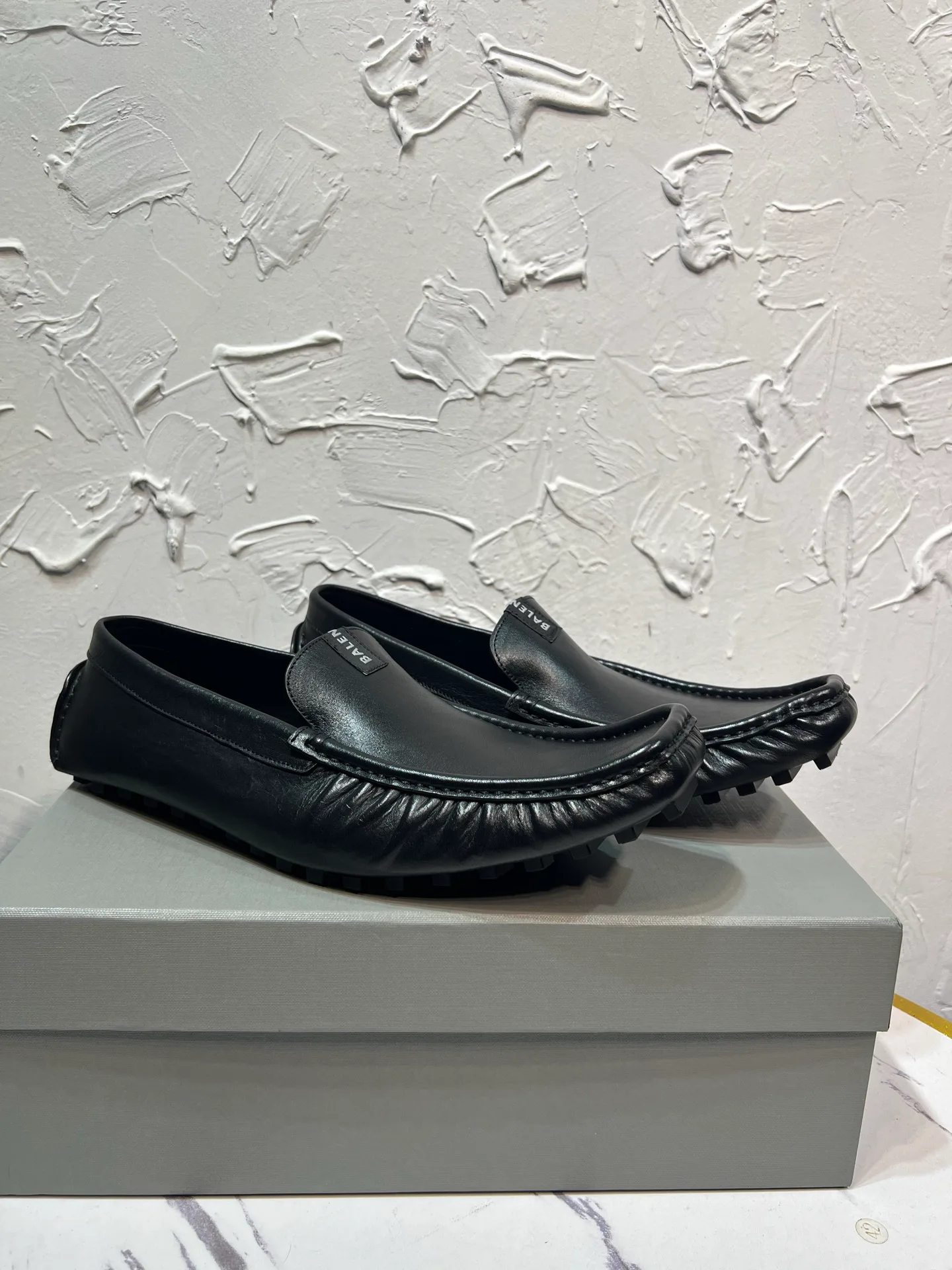 Men's Loafers And Dress Shoes BALENCIAGA 17369798