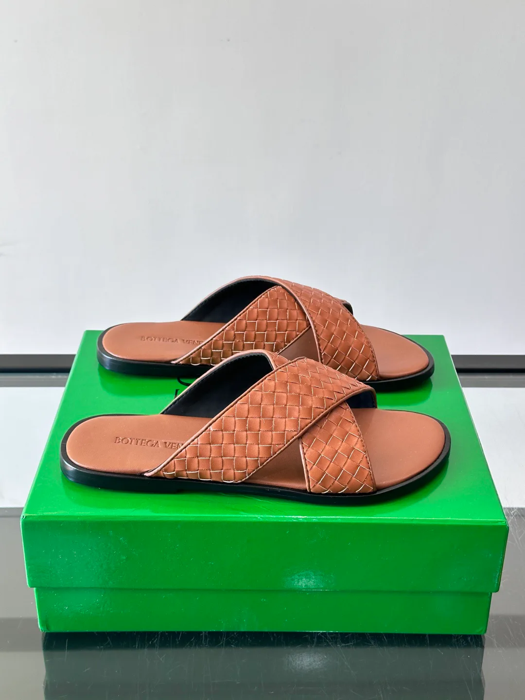 Men's Flip-Flops BOTTEGA VENETA 17831639