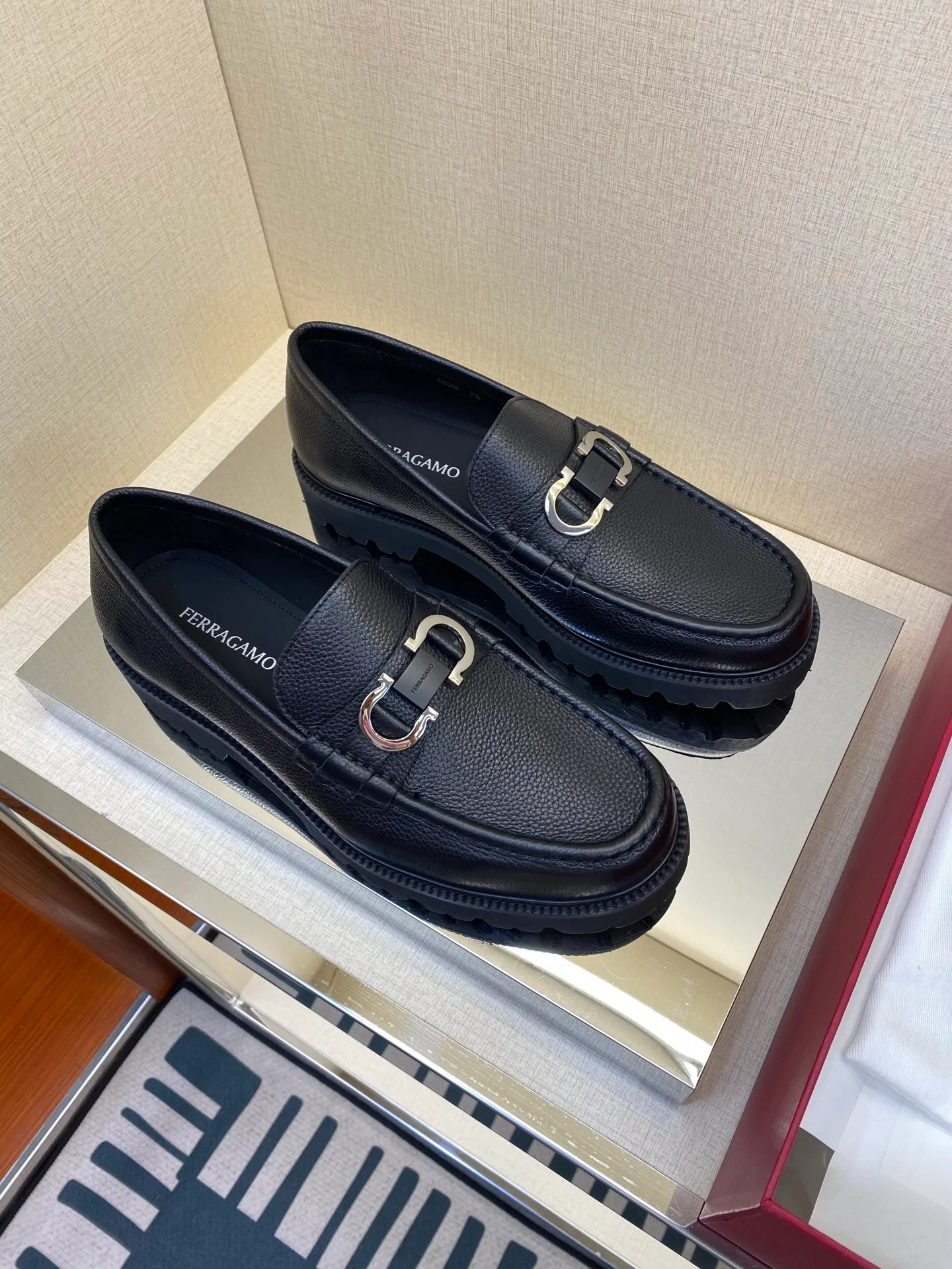 Men's Loafers And Dress Shoes SALVATORE FERRAGAMO 17971733