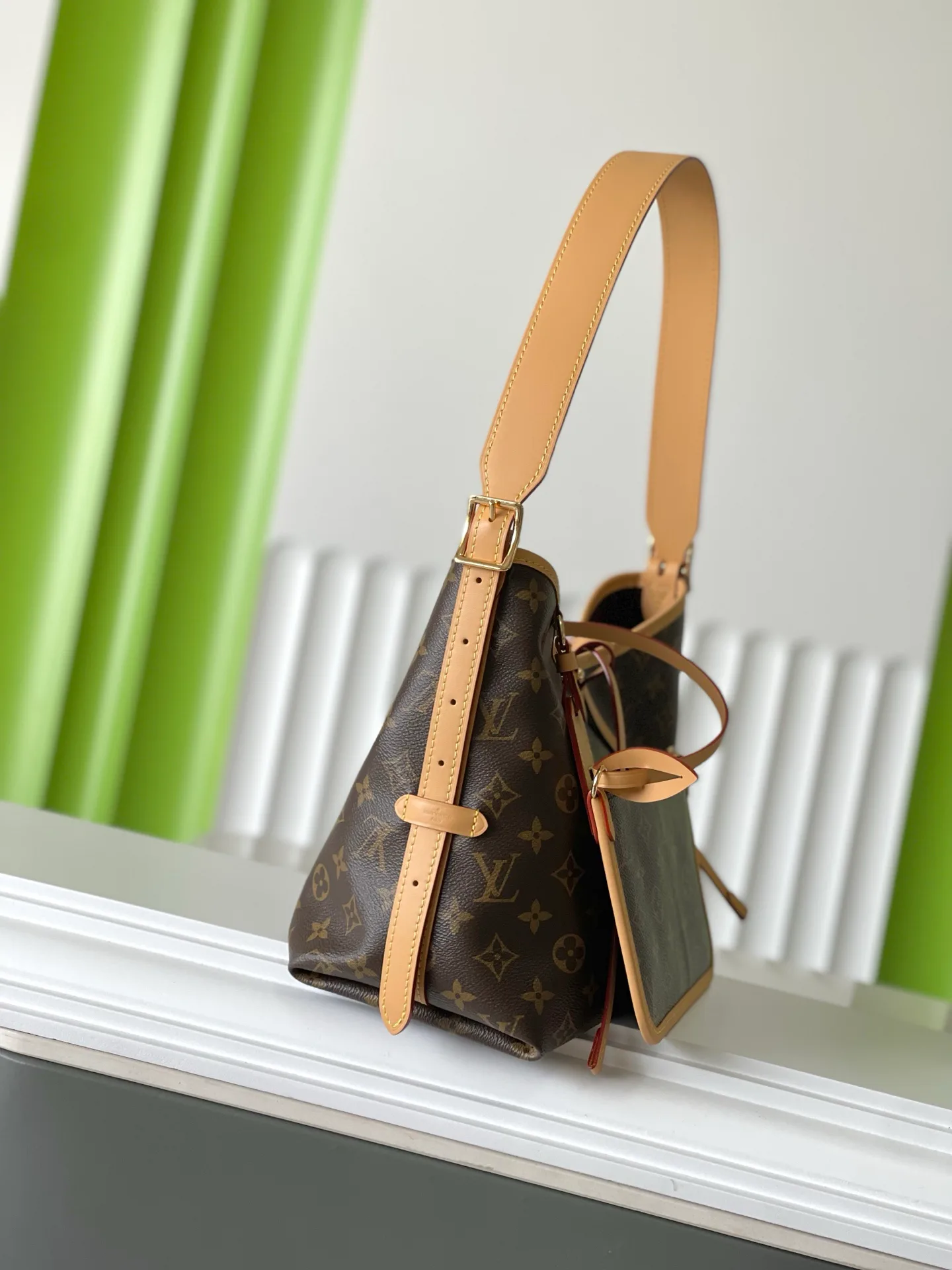 Women's Classic Handbags LOUIS VUITTON 18412658