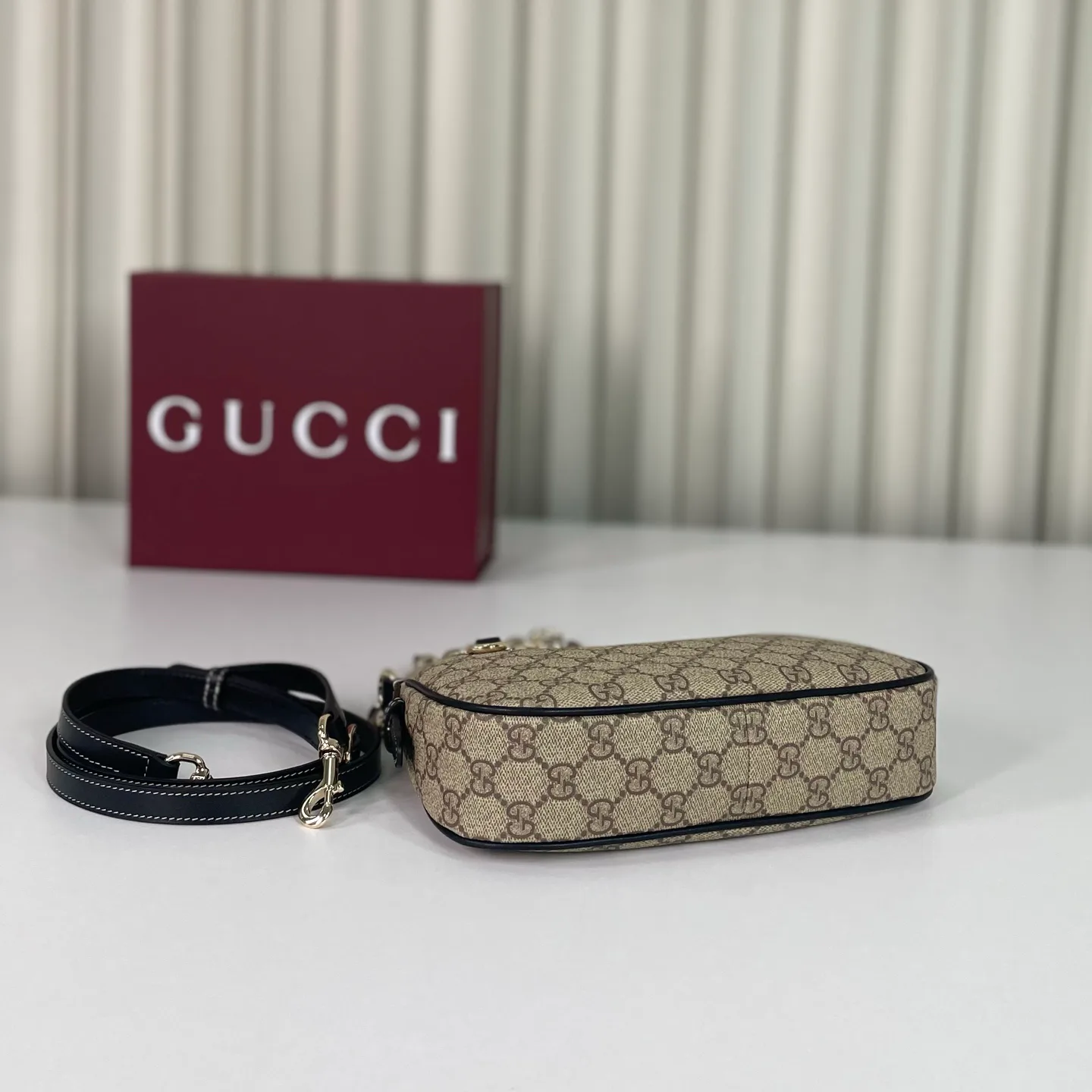 Women's Shoulder Bags GUCCI 18210747