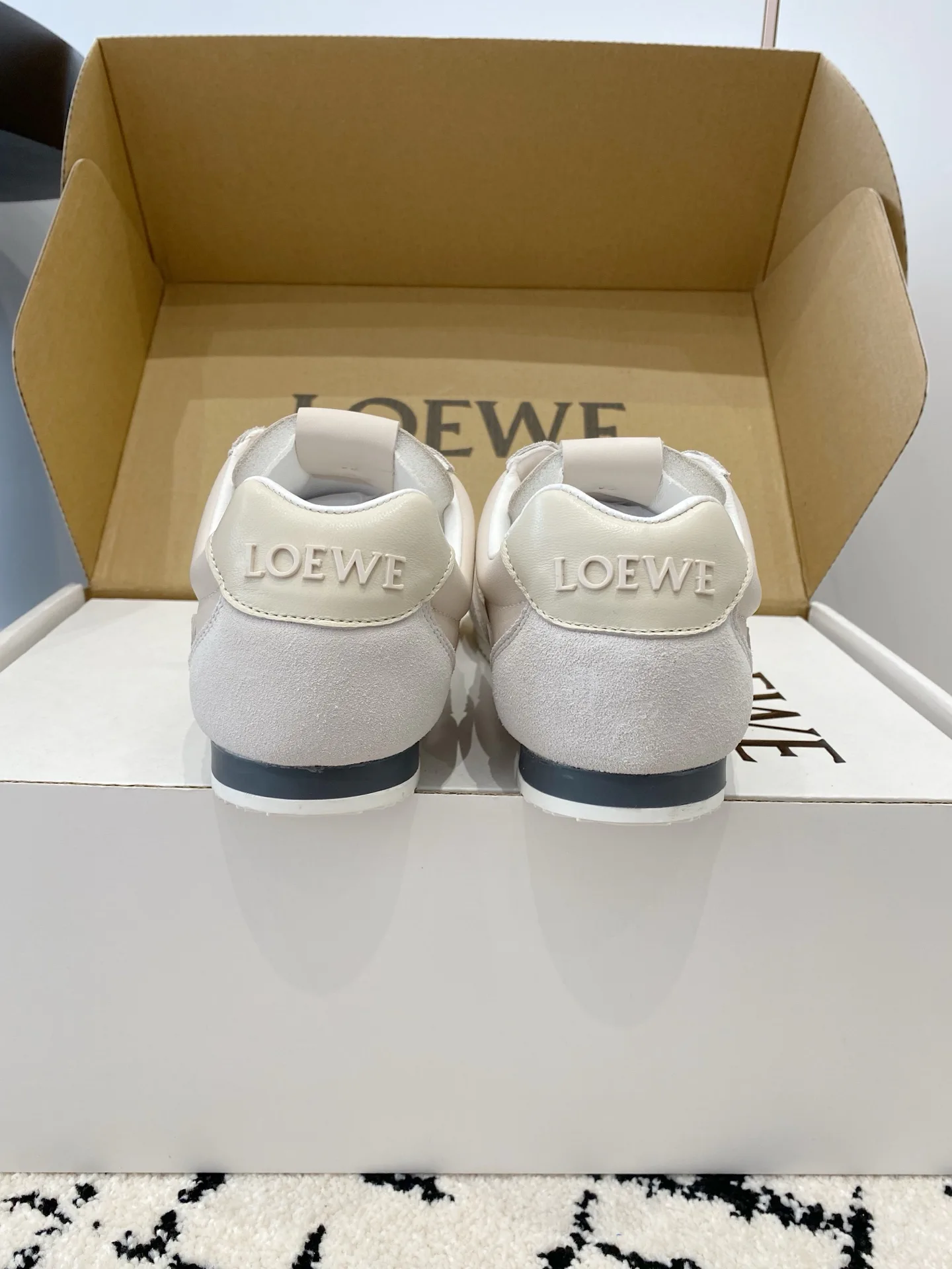 Women's Sneakers LOEWE 18268853