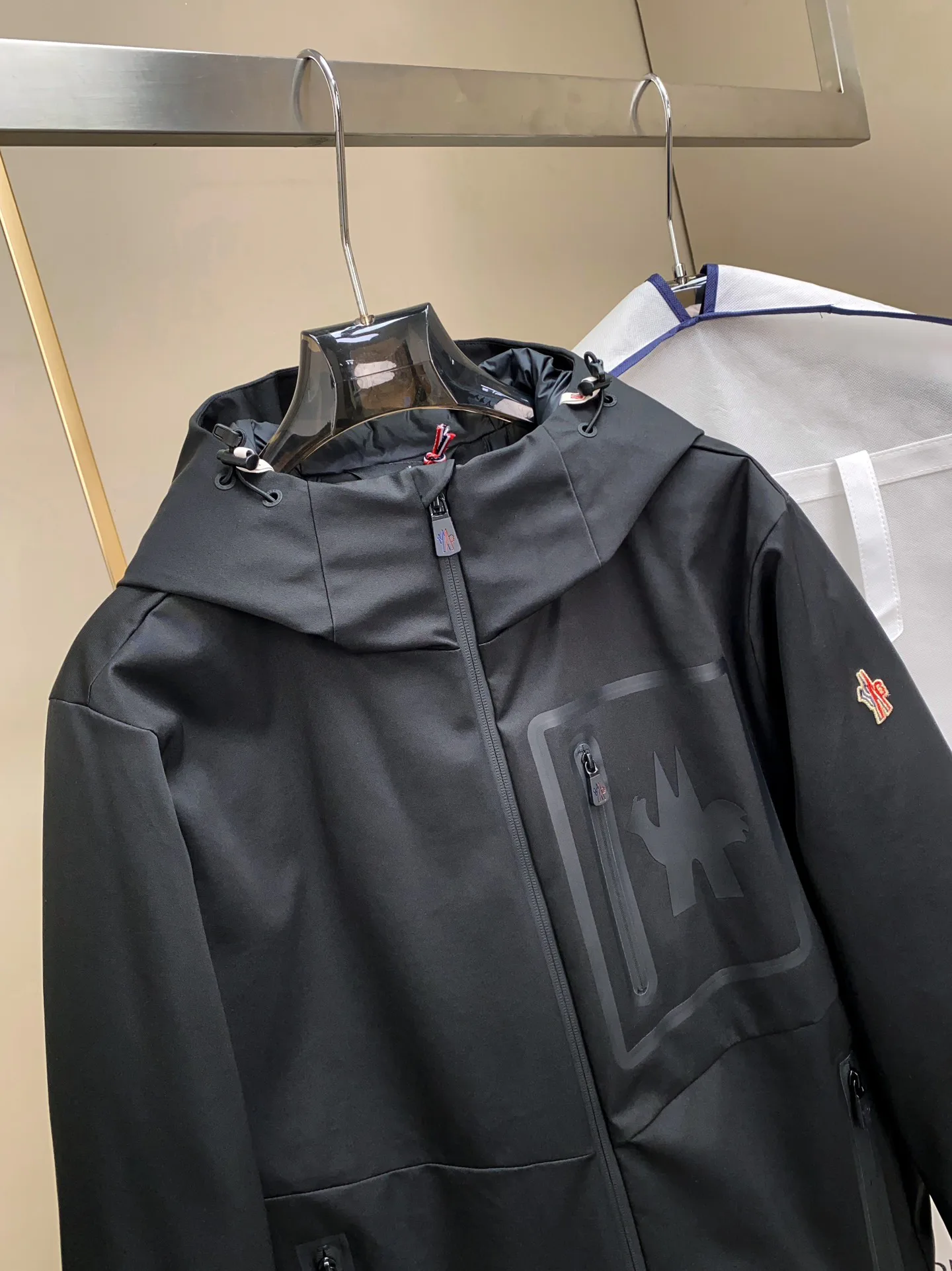Men's Jackets And Down Jackets MONCLER 18029259