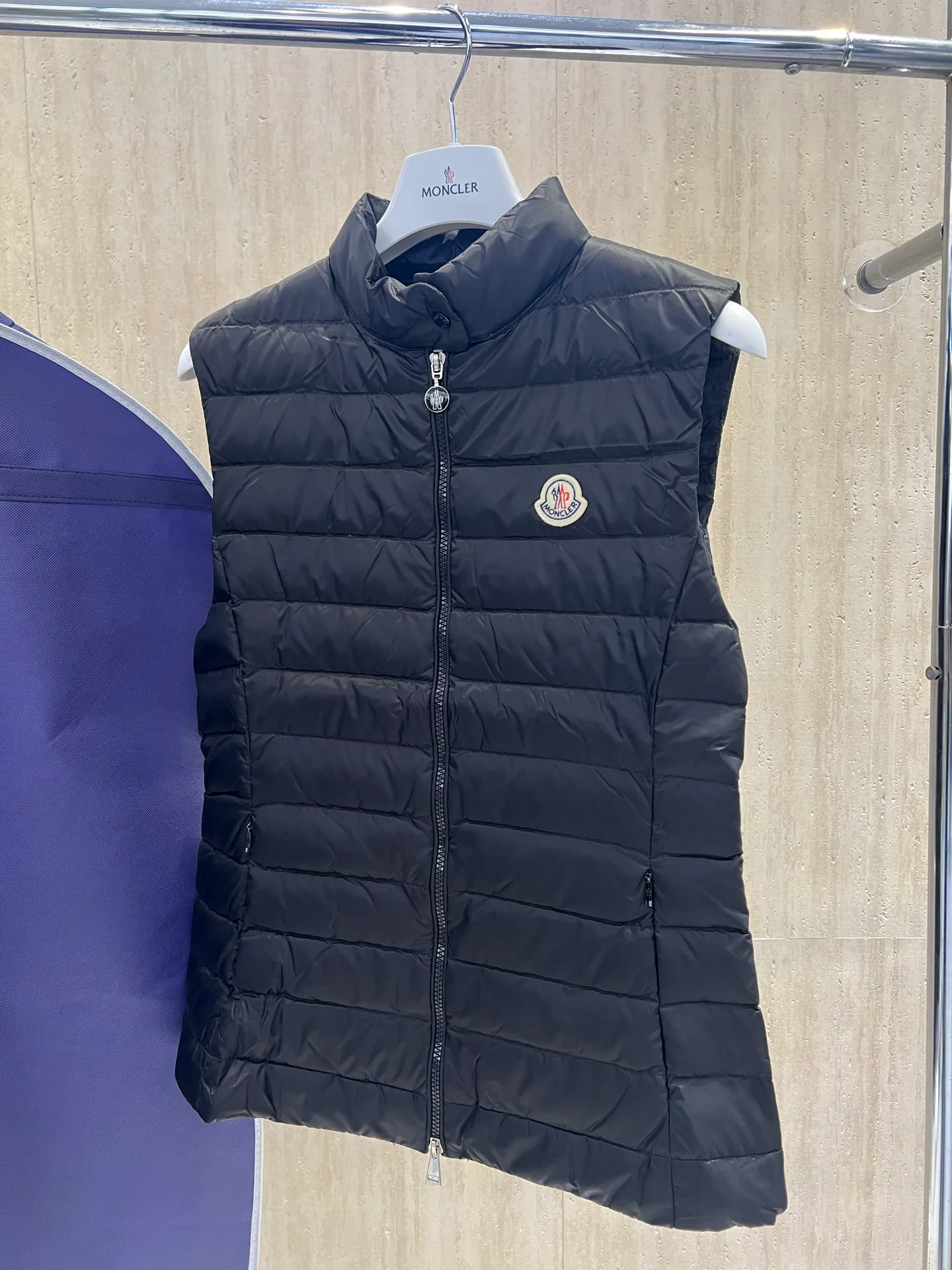 Жилеты Мужские Moncler 18683886