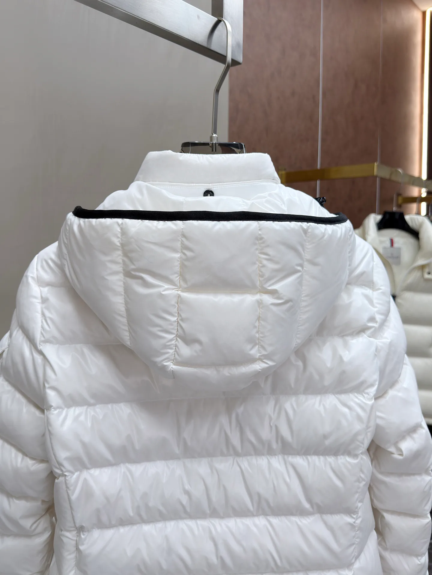 Куртки И Пуховики Женские Moncler 18631577