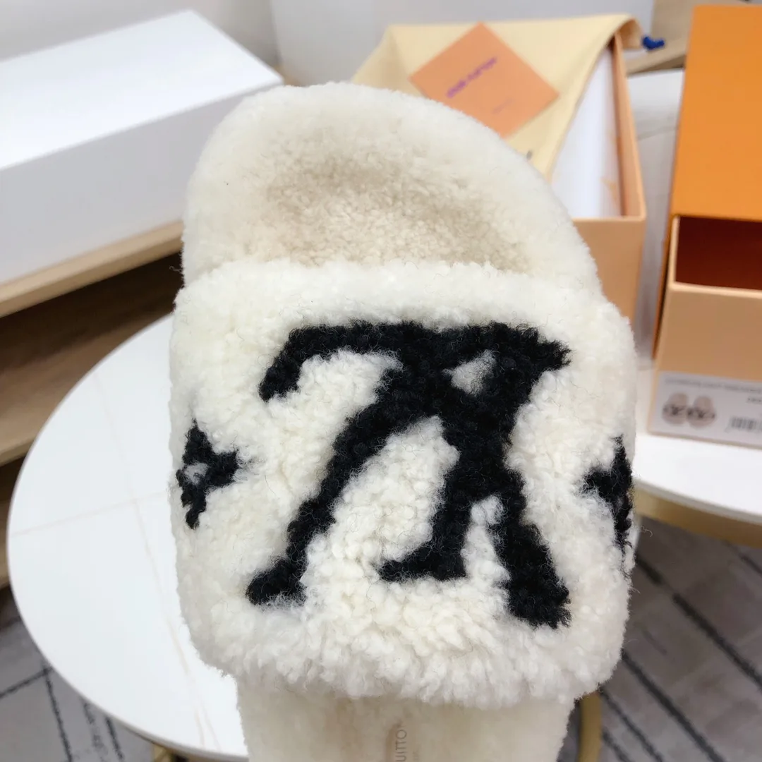 Women's Slippers LOUIS VUITTON 18152851