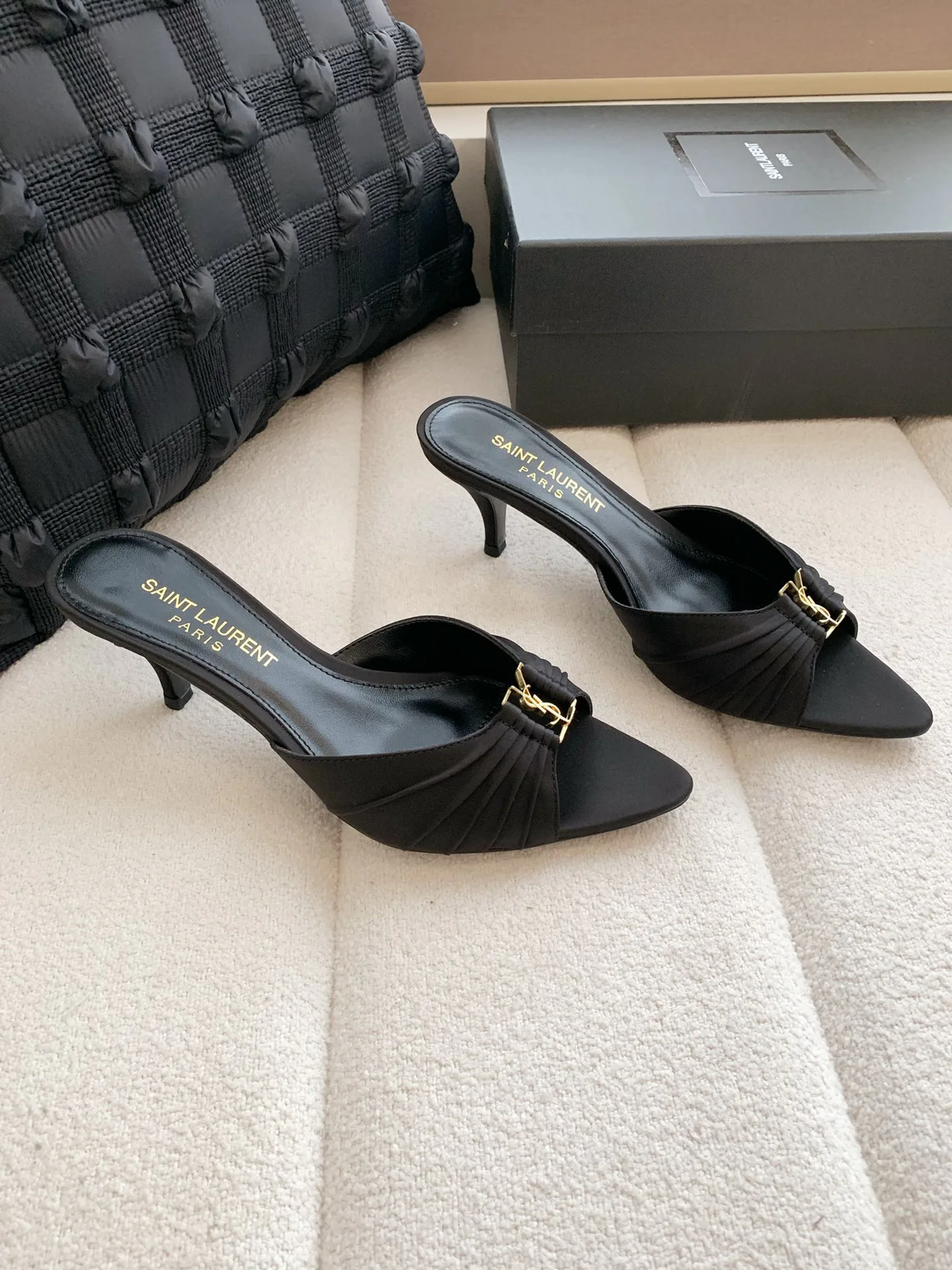 Women's Mules And Clogs SAINT LAURENT 17371741