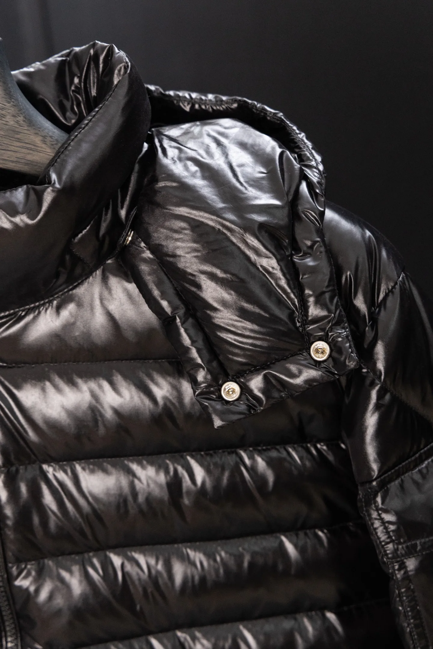 Men's Jackets And Down Jackets MONCLER 18507212