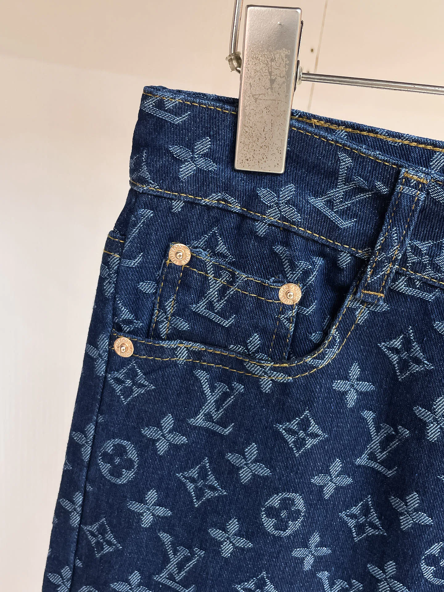 Men's Jeans LOUIS VUITTON 18345639