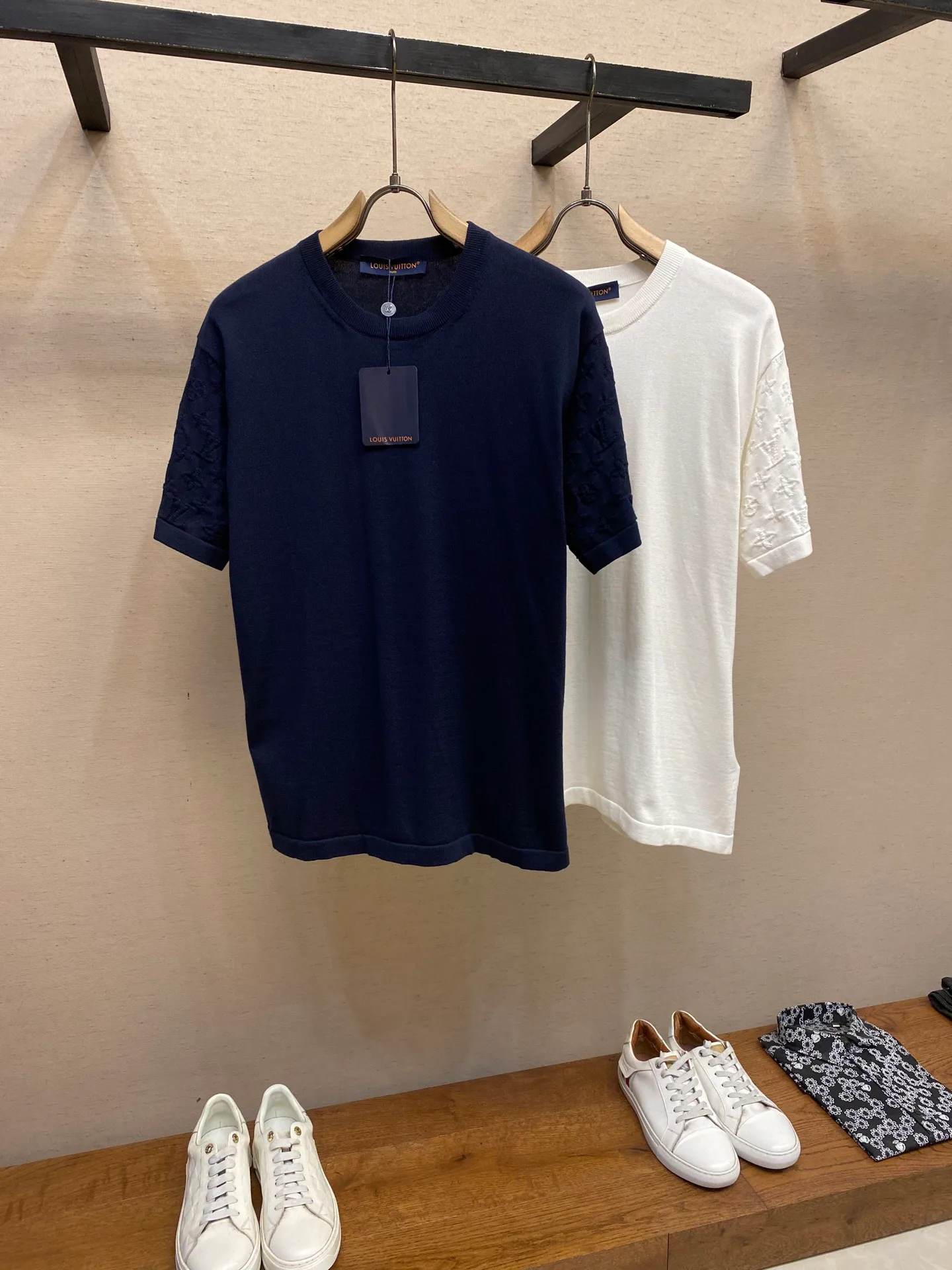 Women's T-Shirts LOUIS VUITTON 18191348