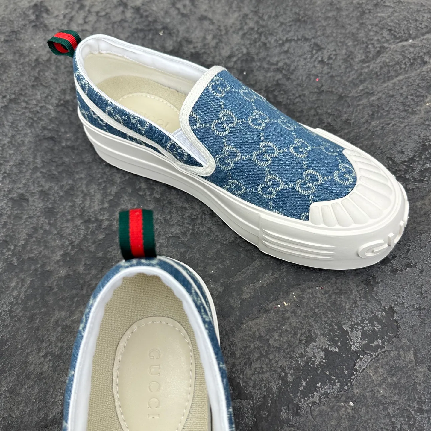 Men's Sneakers GUCCI 18154153