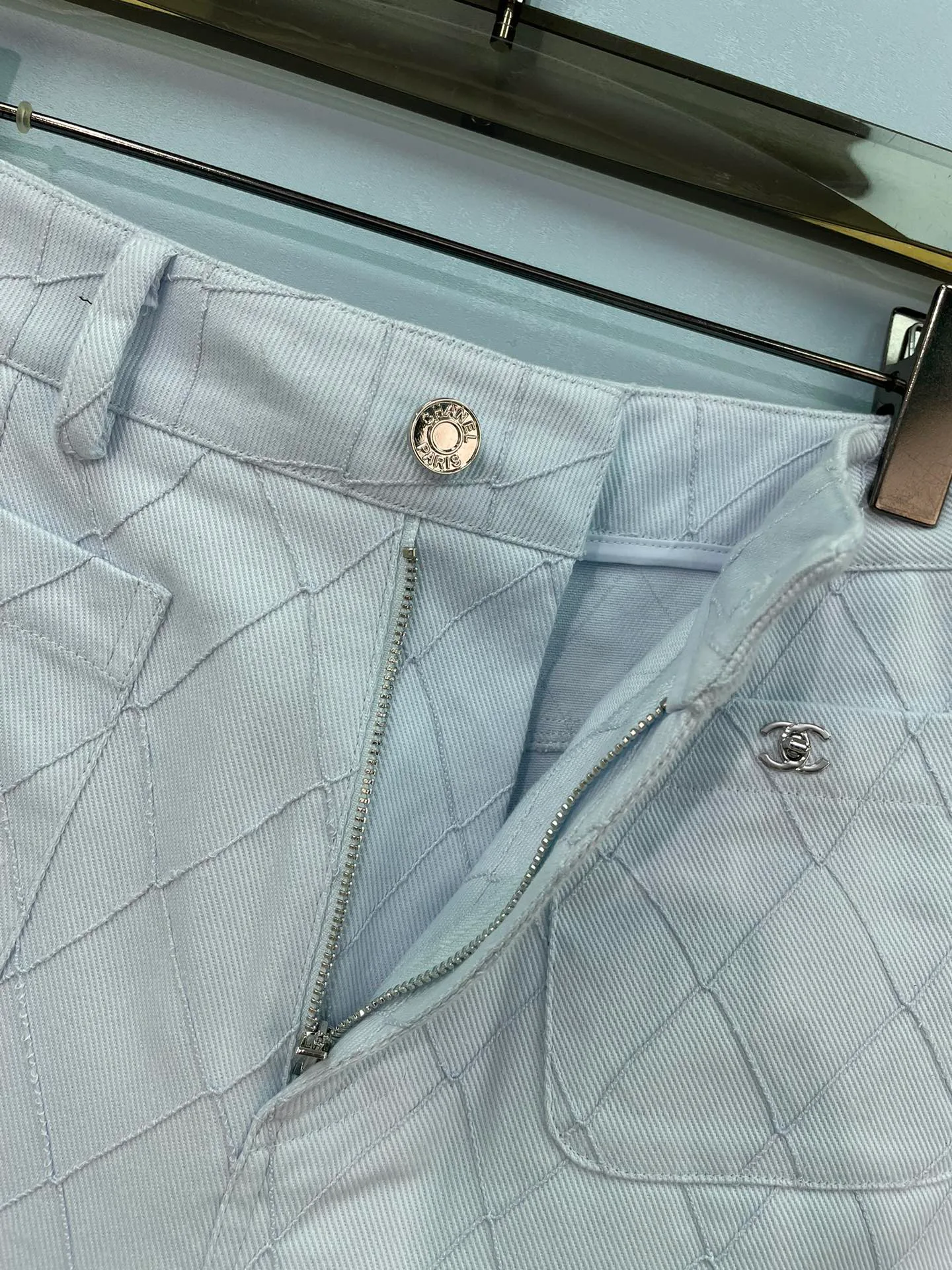 Women's Shorts CHANEL 17424171