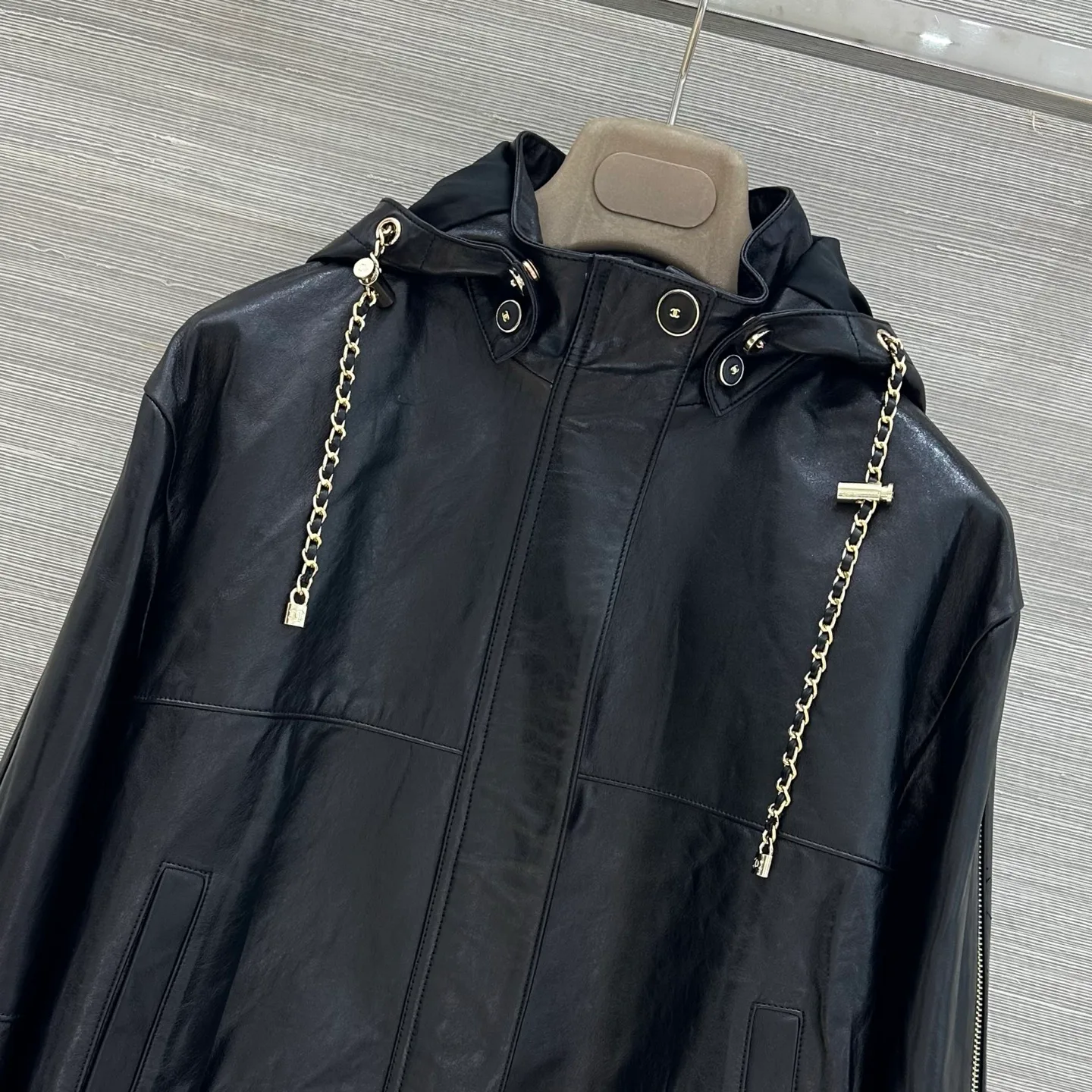 Women's Leather Jackets And Sheepskin Coats CHANEL 18173018