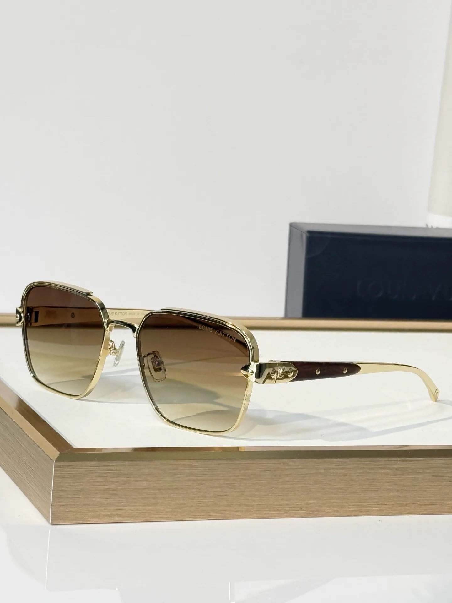 Glasses LOUIS VUITTON 18453222