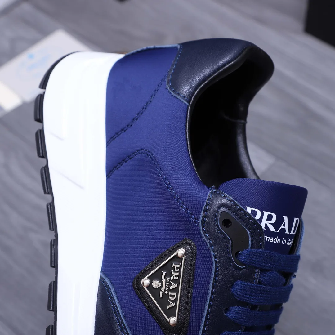 Women's Sneakers PRADA 17429868