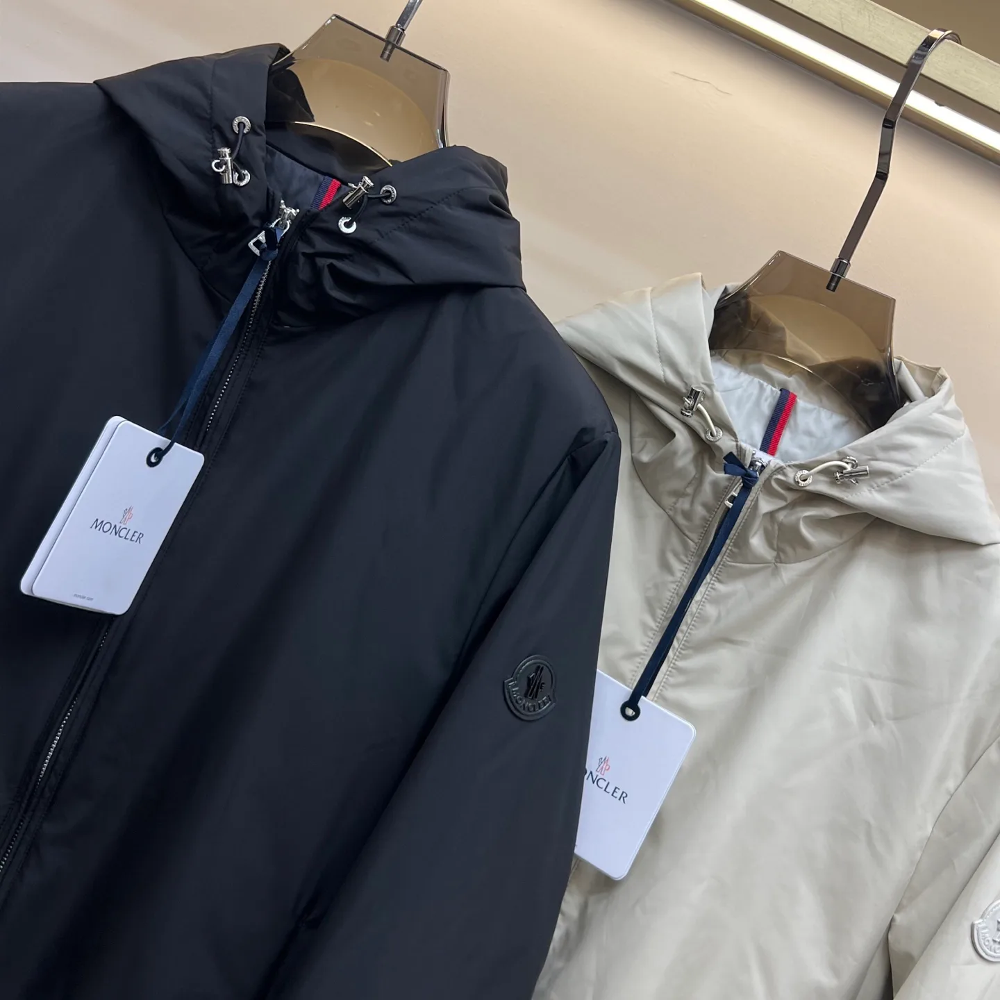 Women's Jackets And Down Jackets MONCLER 17340724