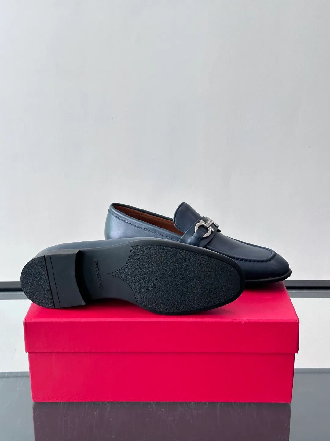 Men's Loafers And Dress Shoes SALVATORE FERRAGAMO 18079490