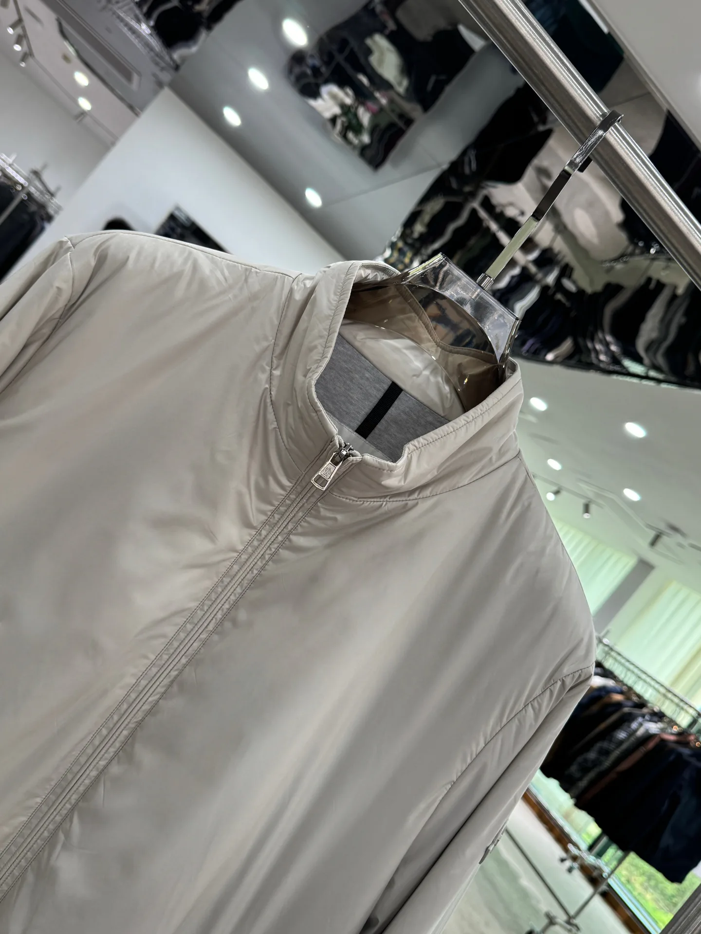 Men's Jackets And Down Jackets MONCLER 18084257