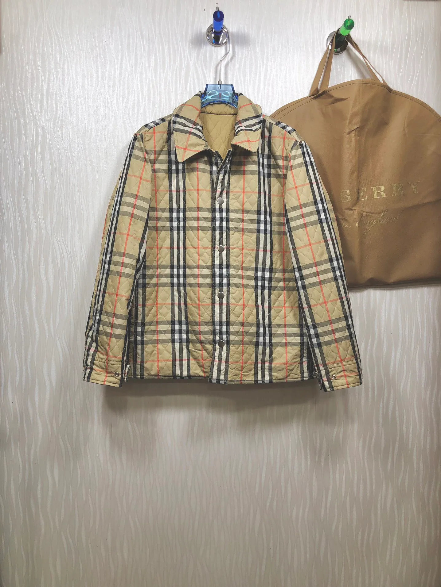 Women's Jackets And Down Jackets BURBERRY 17964717