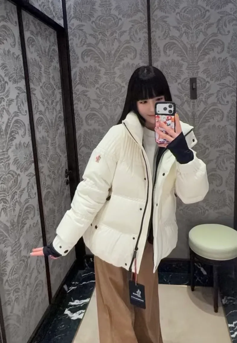 Women's Jackets And Down Jackets MONCLER 18048054