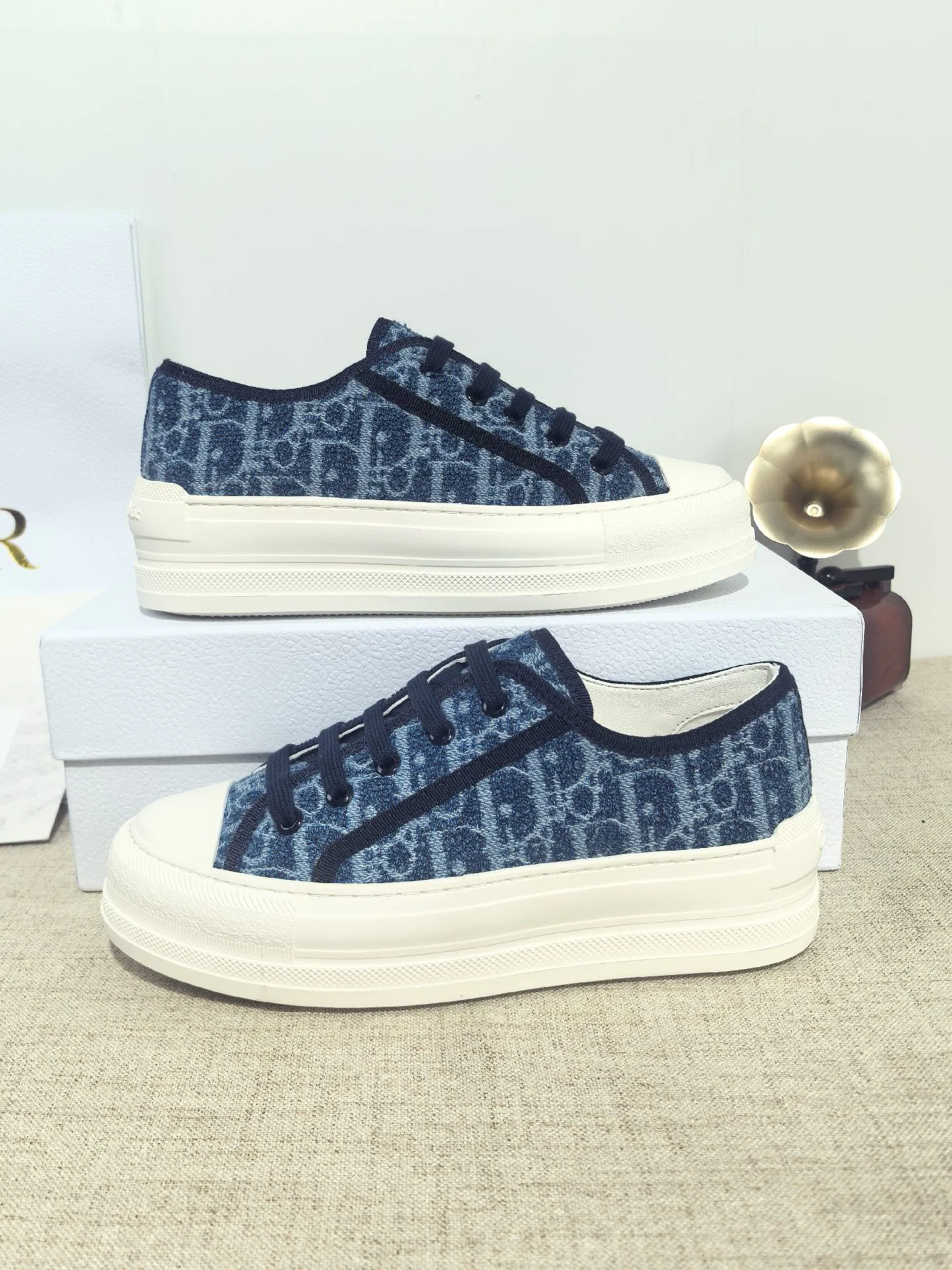 Women's Sneakers CHRISTIAN DIOR 17988671