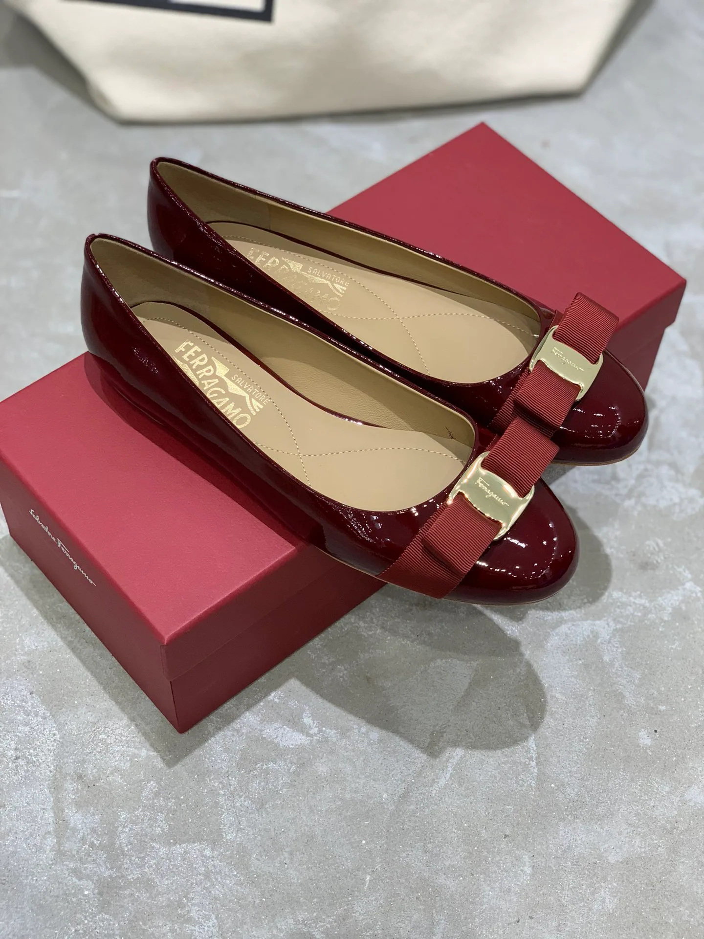 Women's Ballet Flats SALVATORE FERRAGAMO 18340642
