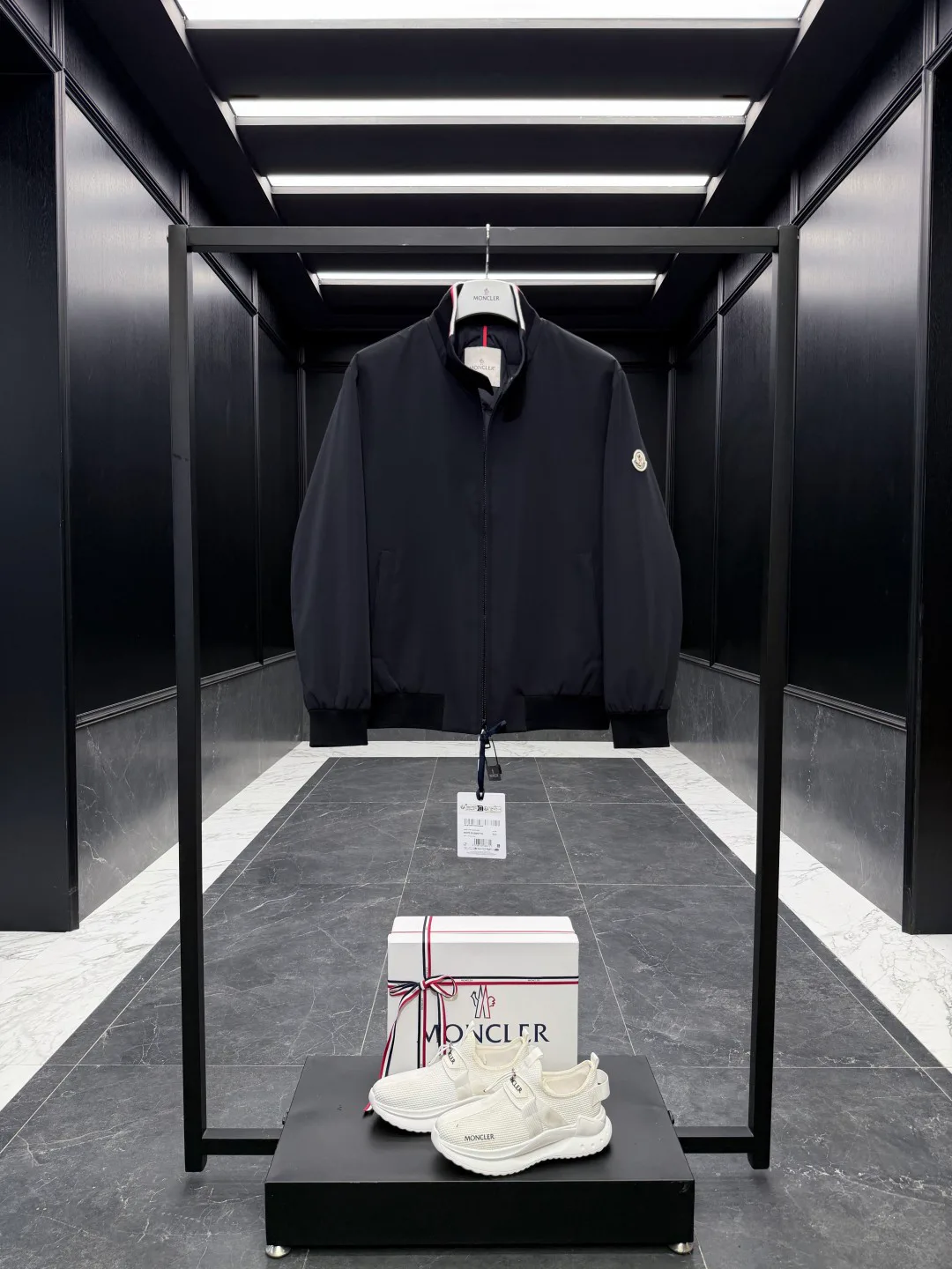 Куртки И Пуховики Мужские Moncler 18596198