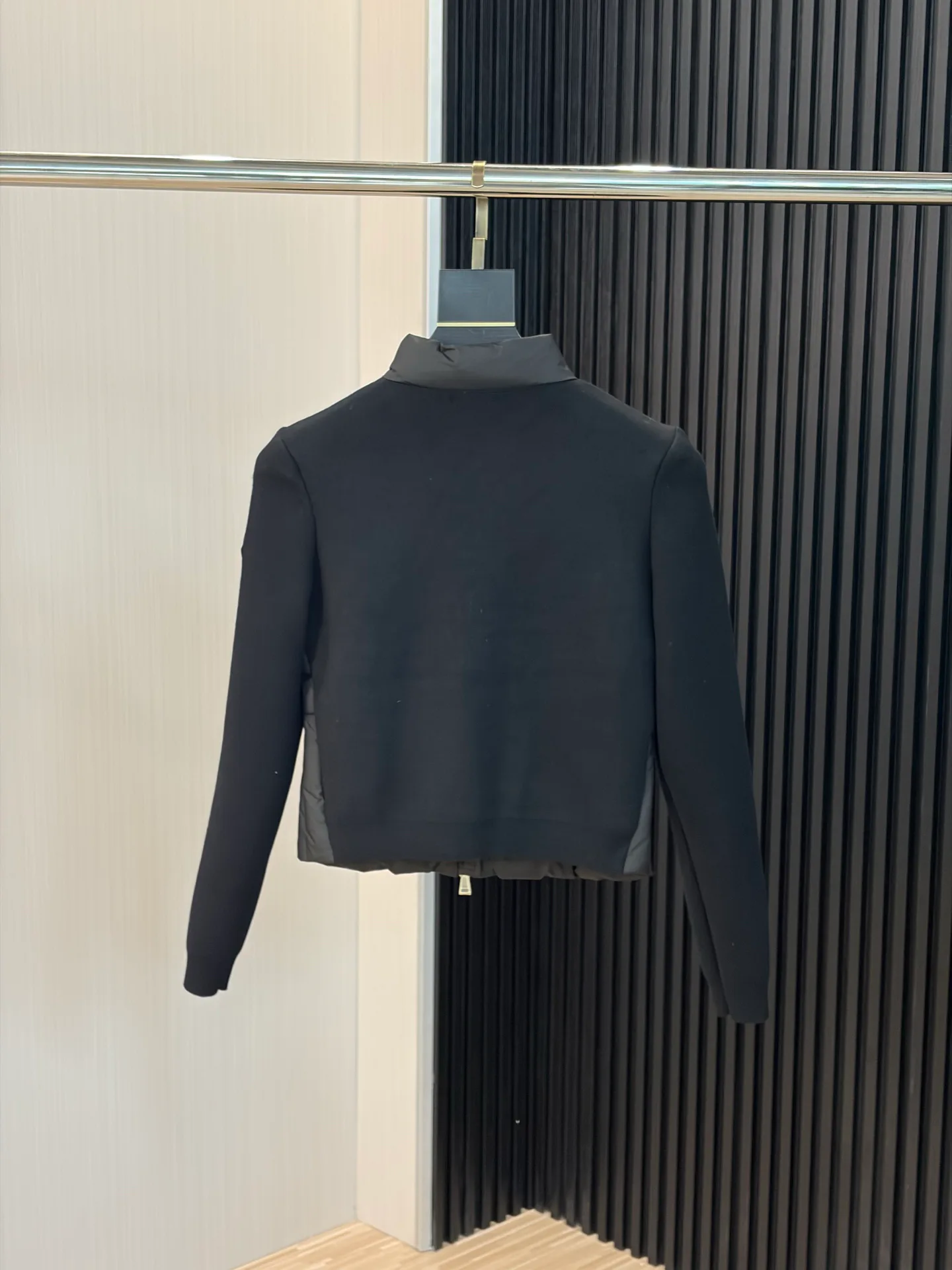 Куртки И Пуховики Женские Moncler 18673357