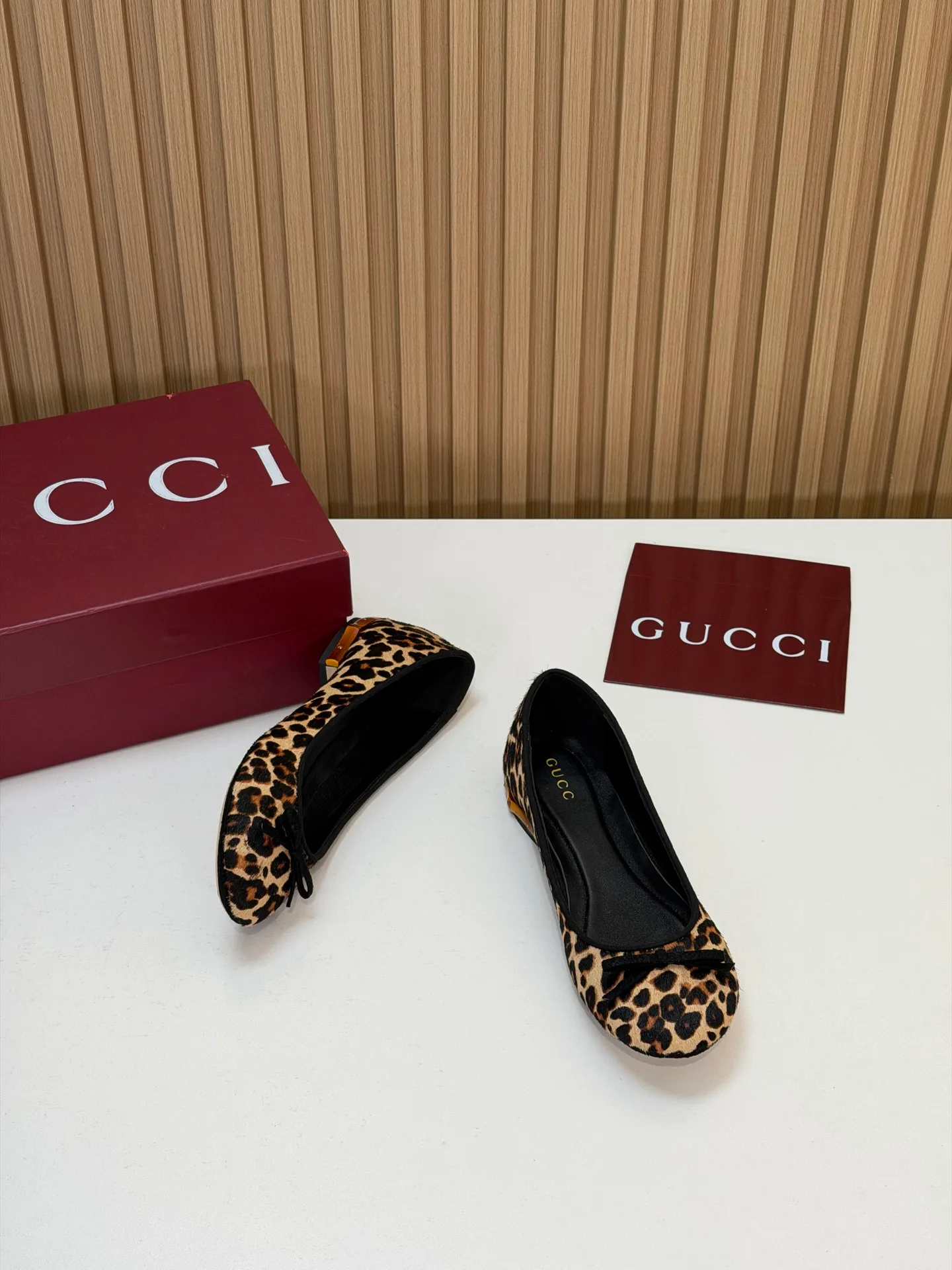 Women's Ballet Flats GUCCI 18083632
